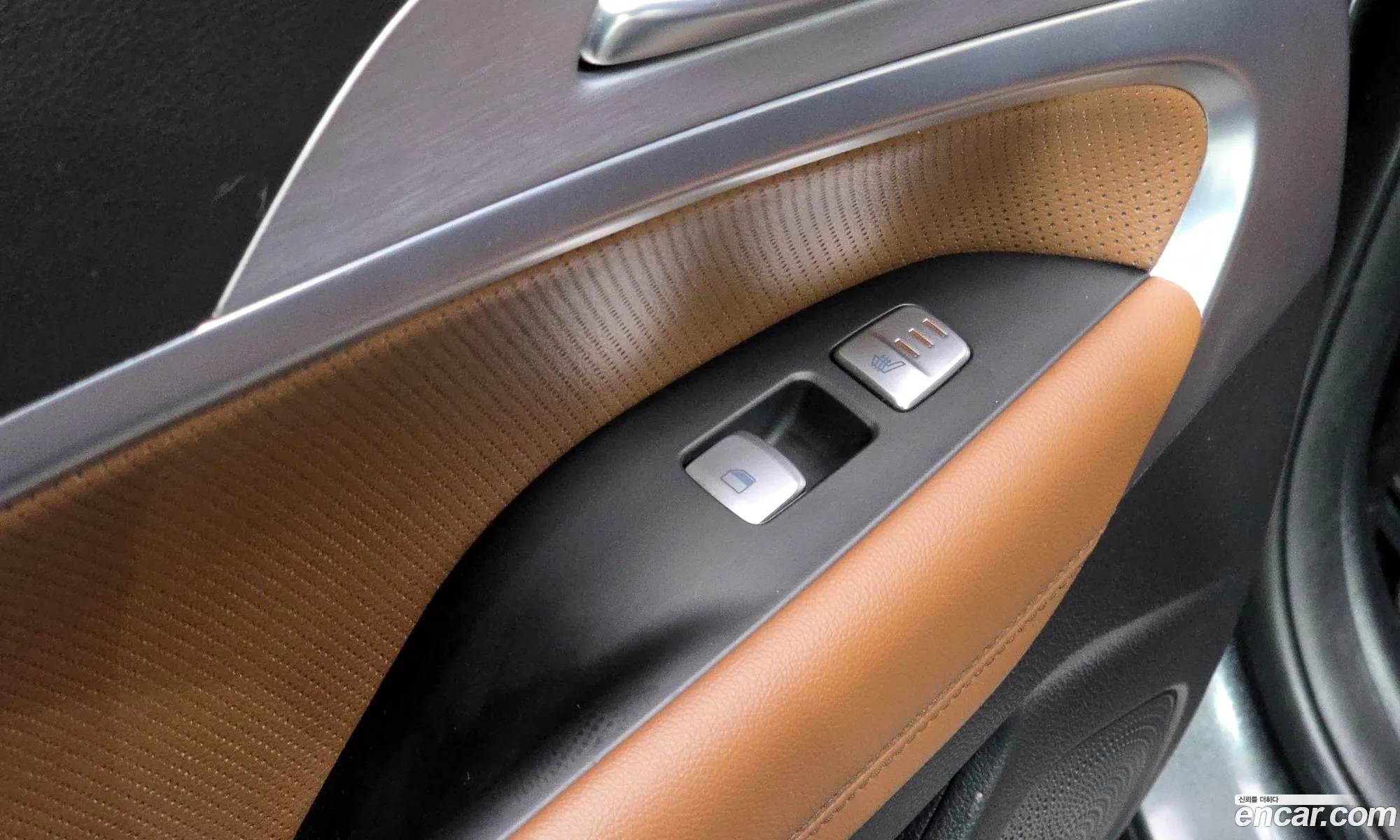 Genesis G70 2019 — 12