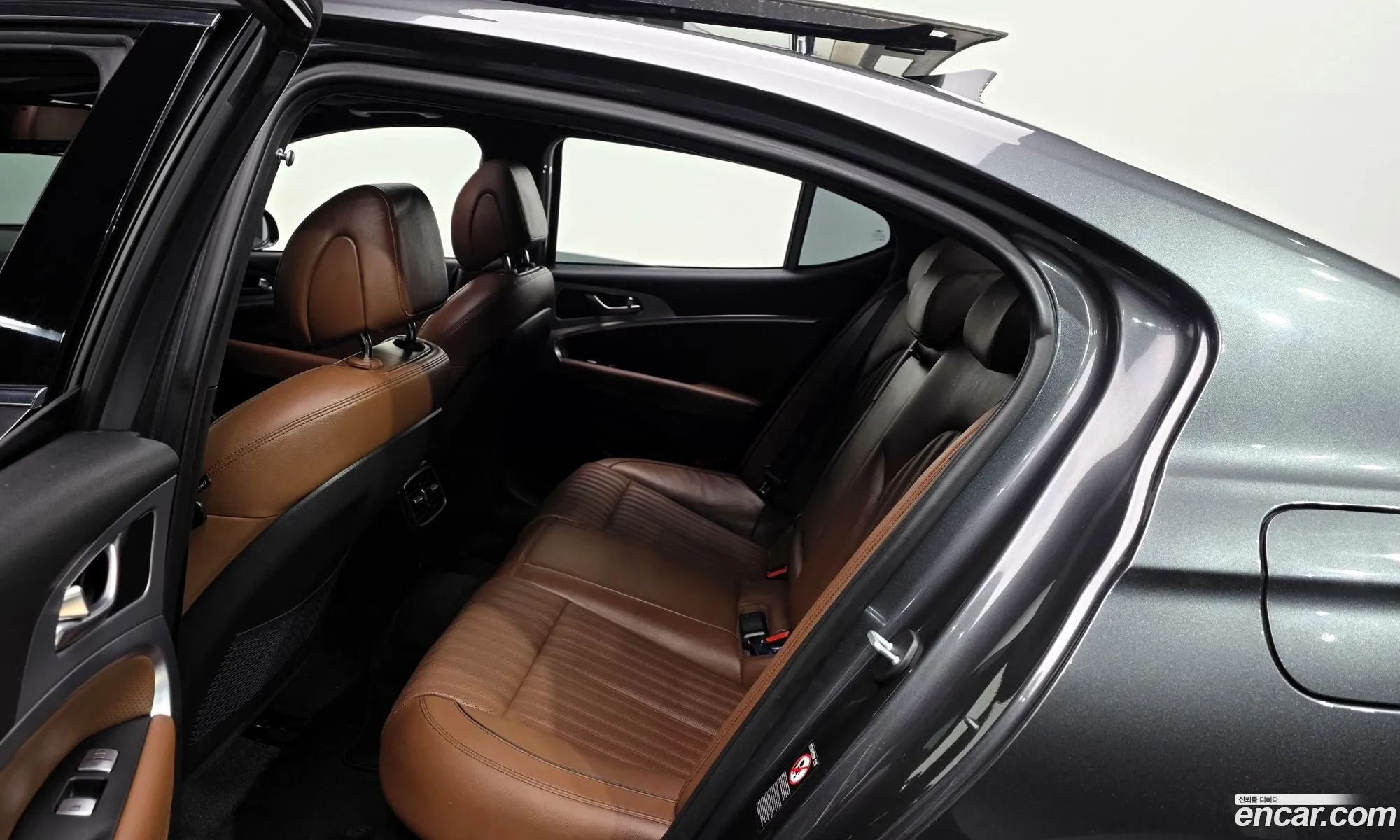 Genesis G70 2019 — 24