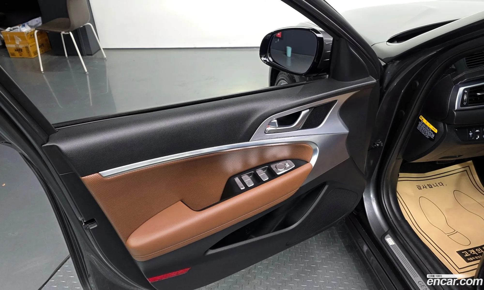 Genesis G70 2019 — 16