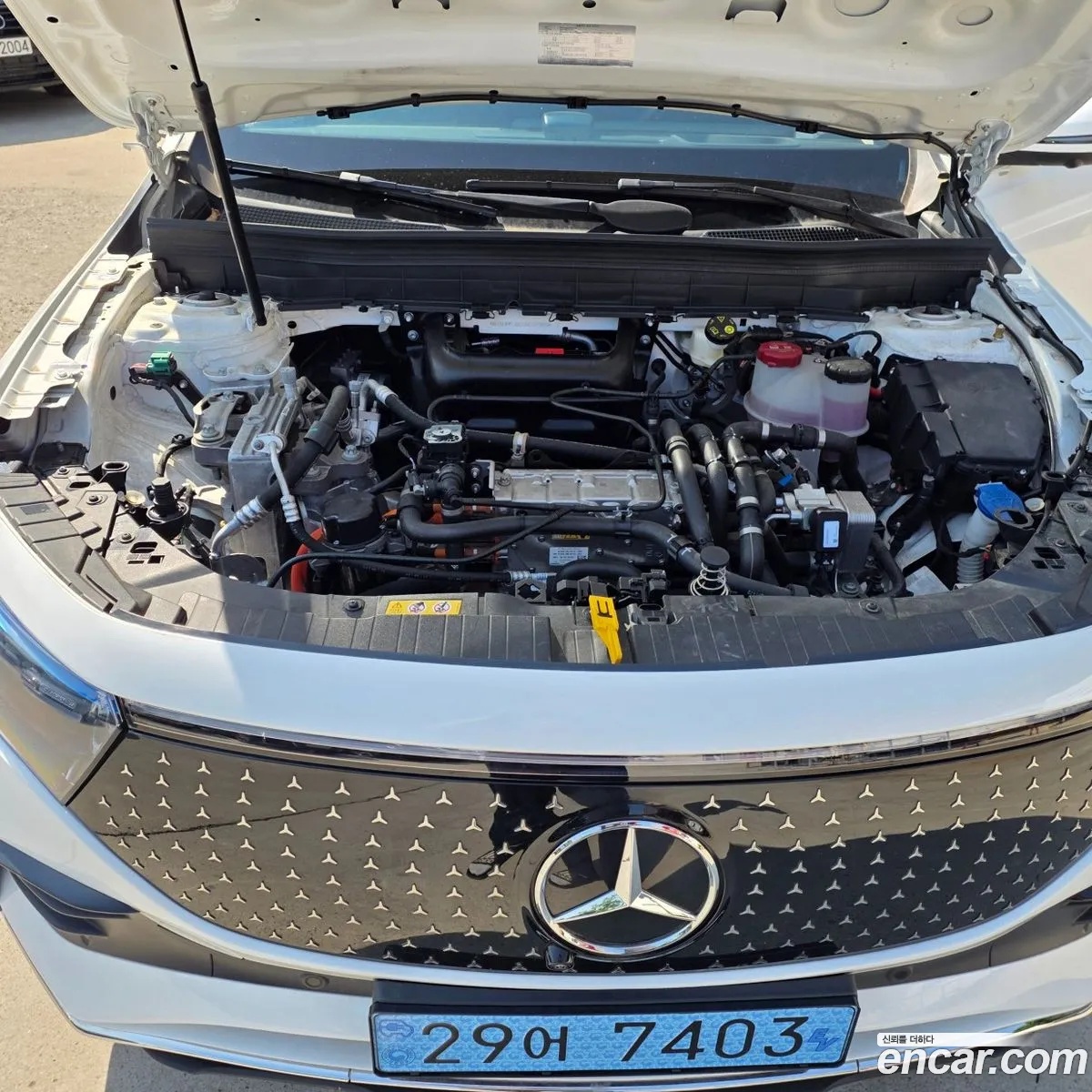 Mercedes-Benz EQB X243 2024 — 4