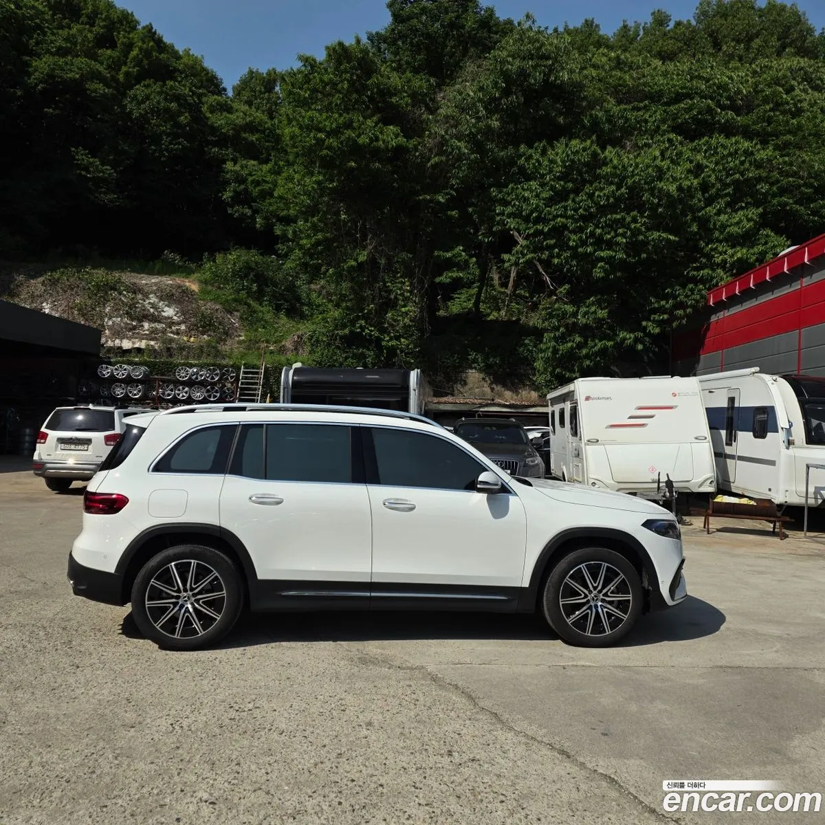 Mercedes-Benz EQB X243 2024 — 8