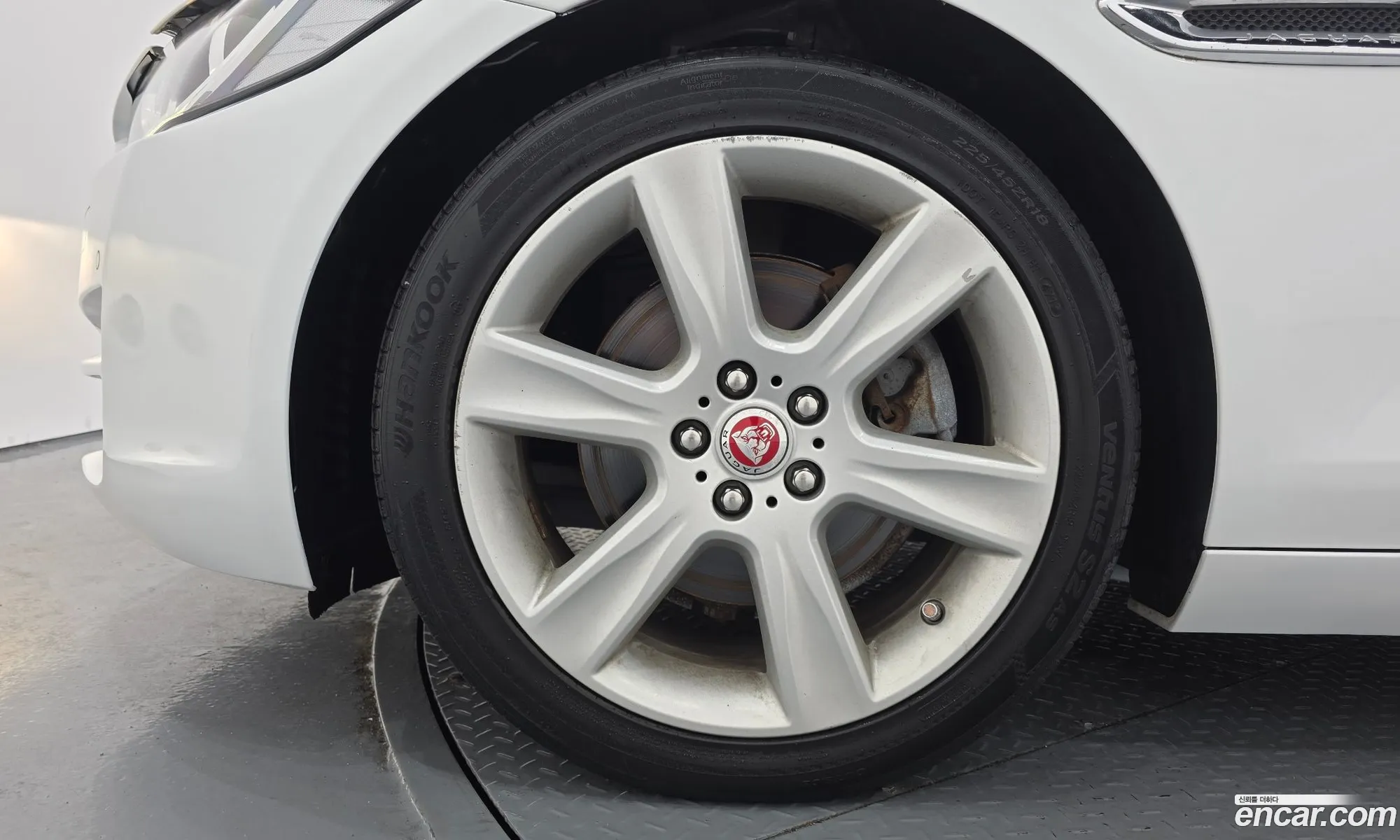 Jaguar XE 2016 SAJAB4BN7GA928683 — 20