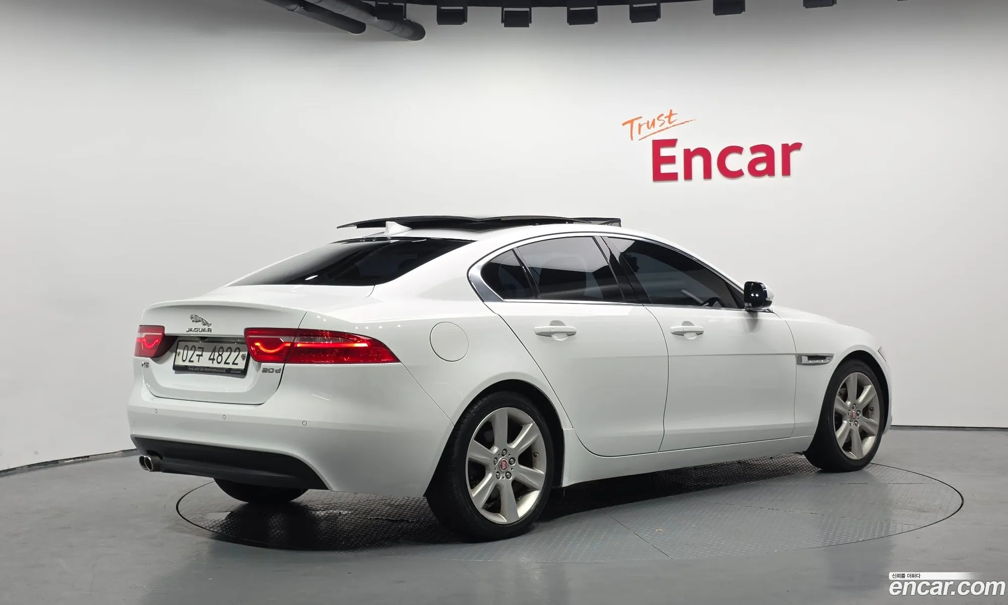 Jaguar XE 2016 SAJAB4BN7GA928683 — 13