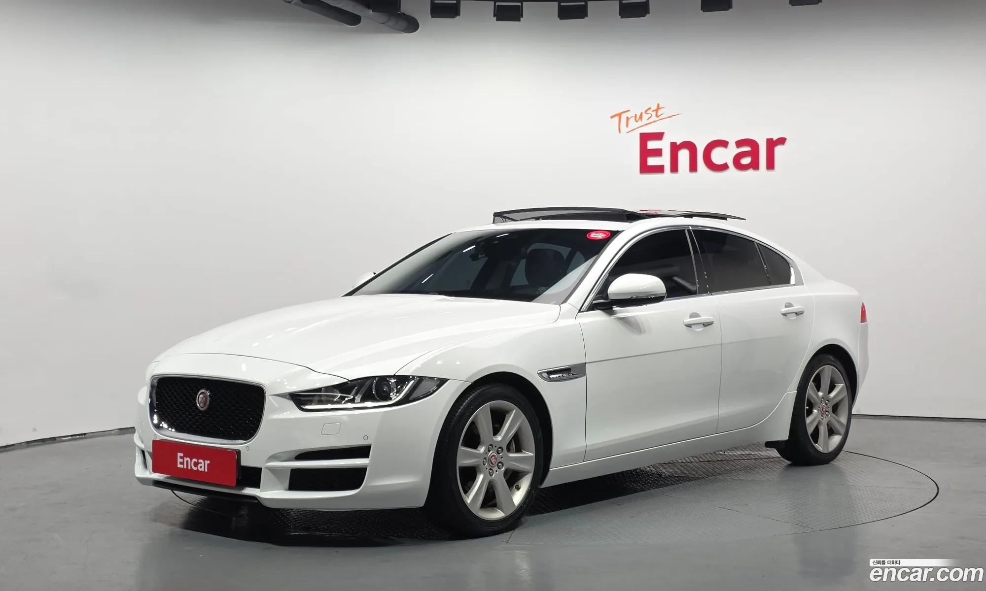 Jaguar XE 2016 SAJAB4BN7GA928683 — 18