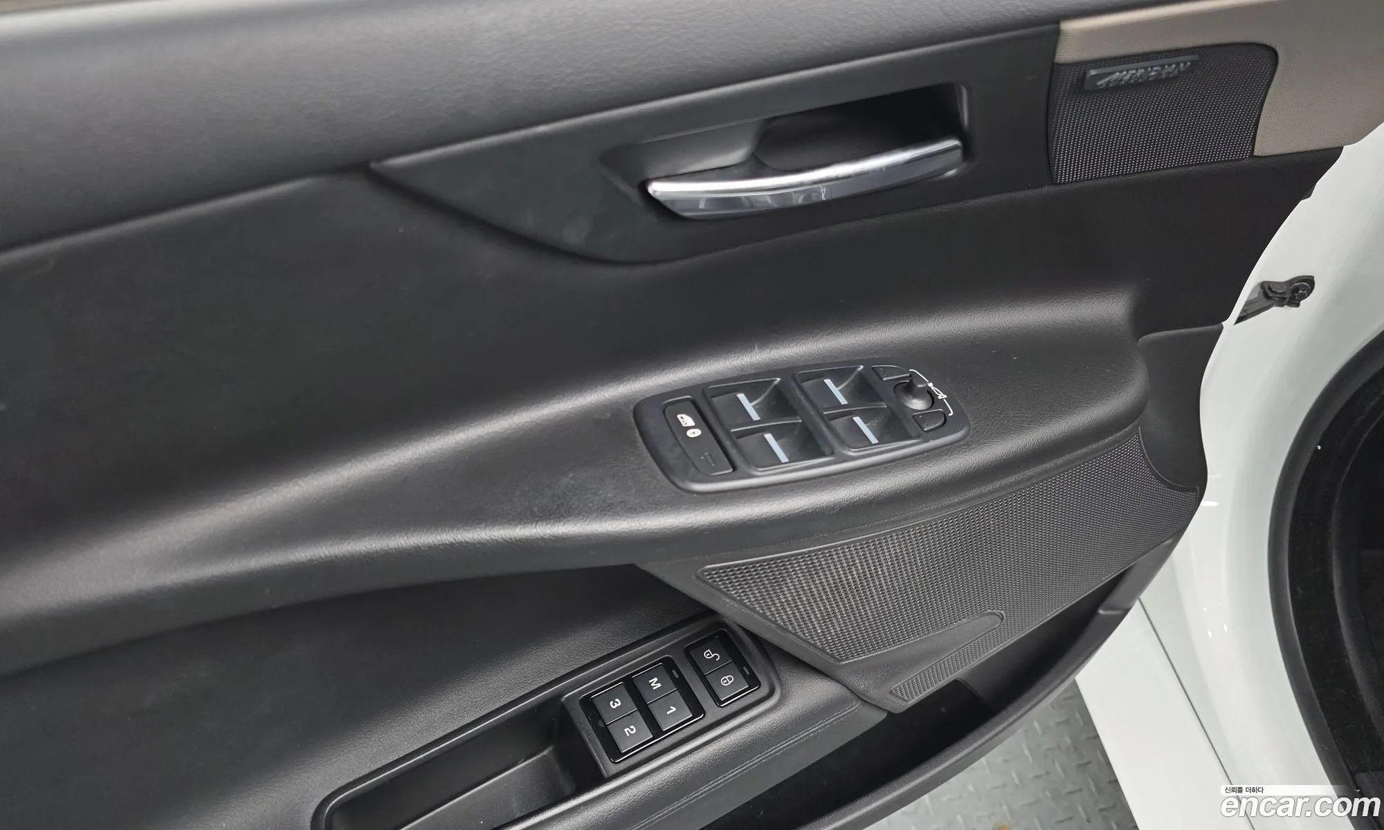 Jaguar XE 2016 SAJAB4BN7GA928683 — 8