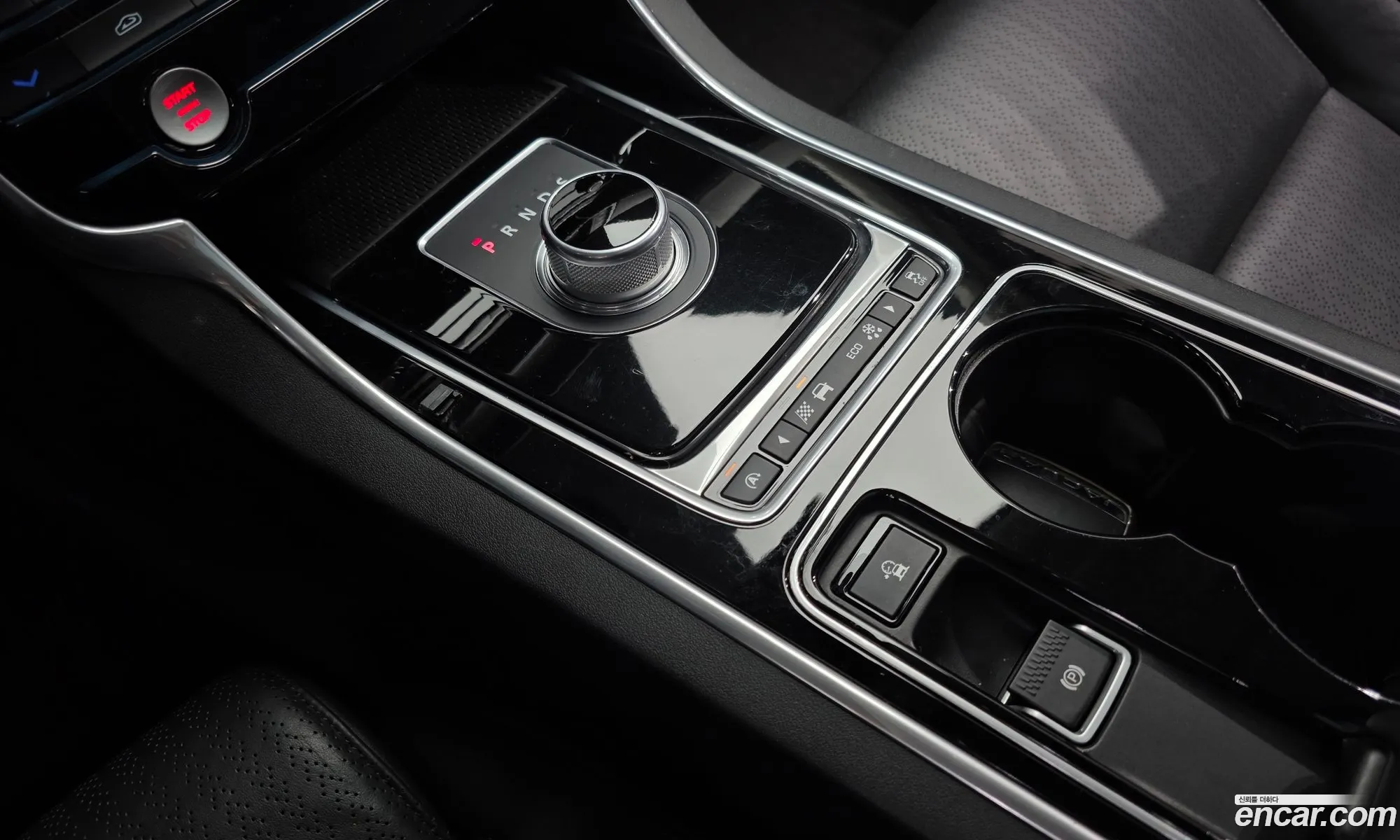 Jaguar XE 2016 SAJAB4BN7GA928683 — 16