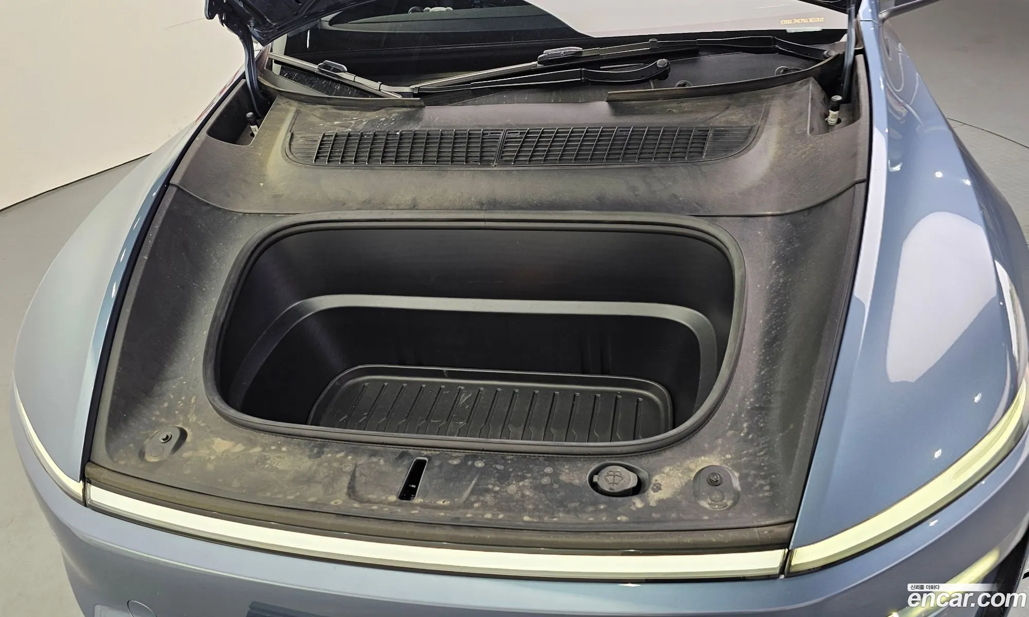 Tesla Model Y 2025 — 10
