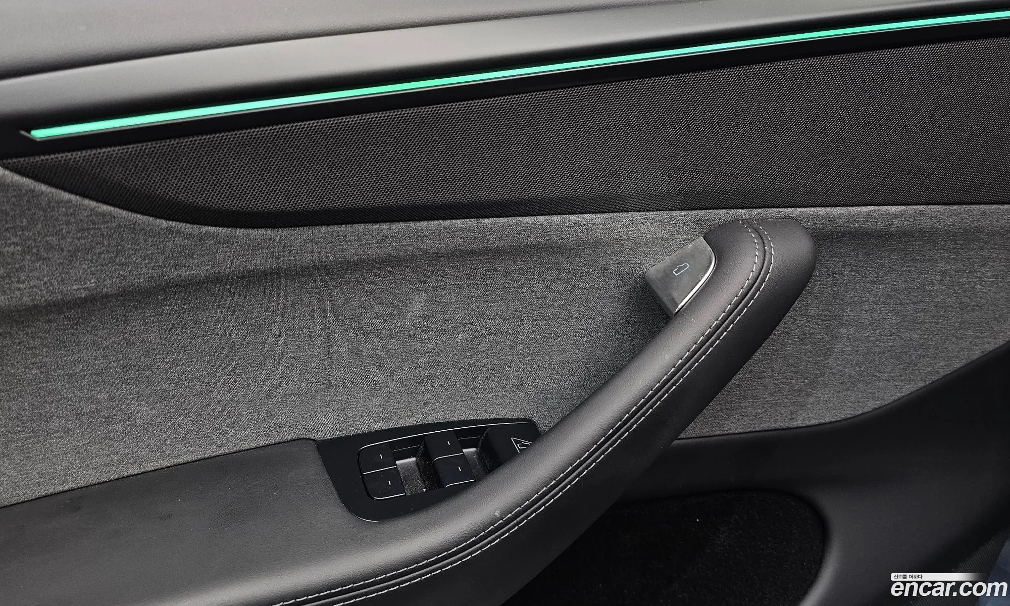 Tesla Model Y 2025 — 3