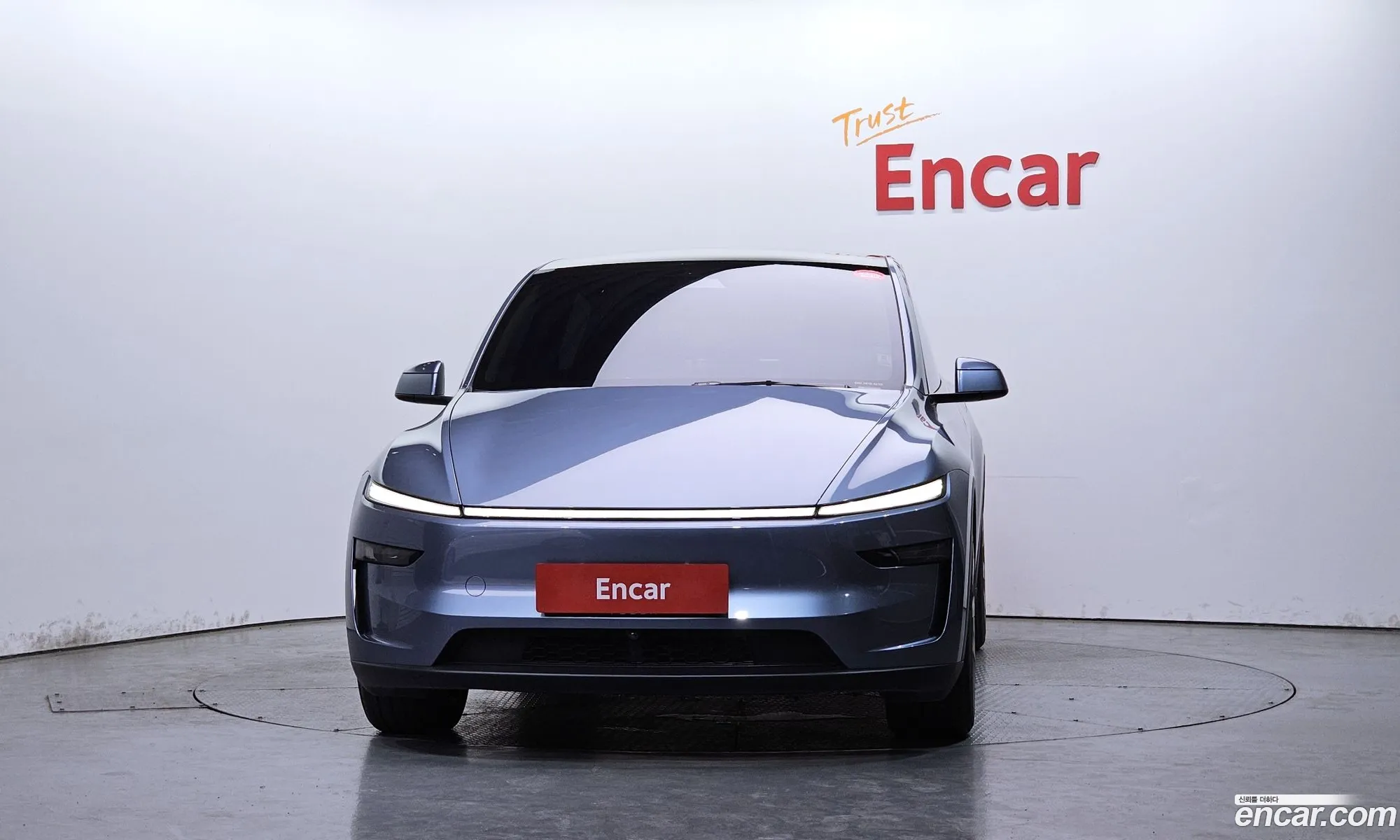 Tesla Model Y 2025 — 13