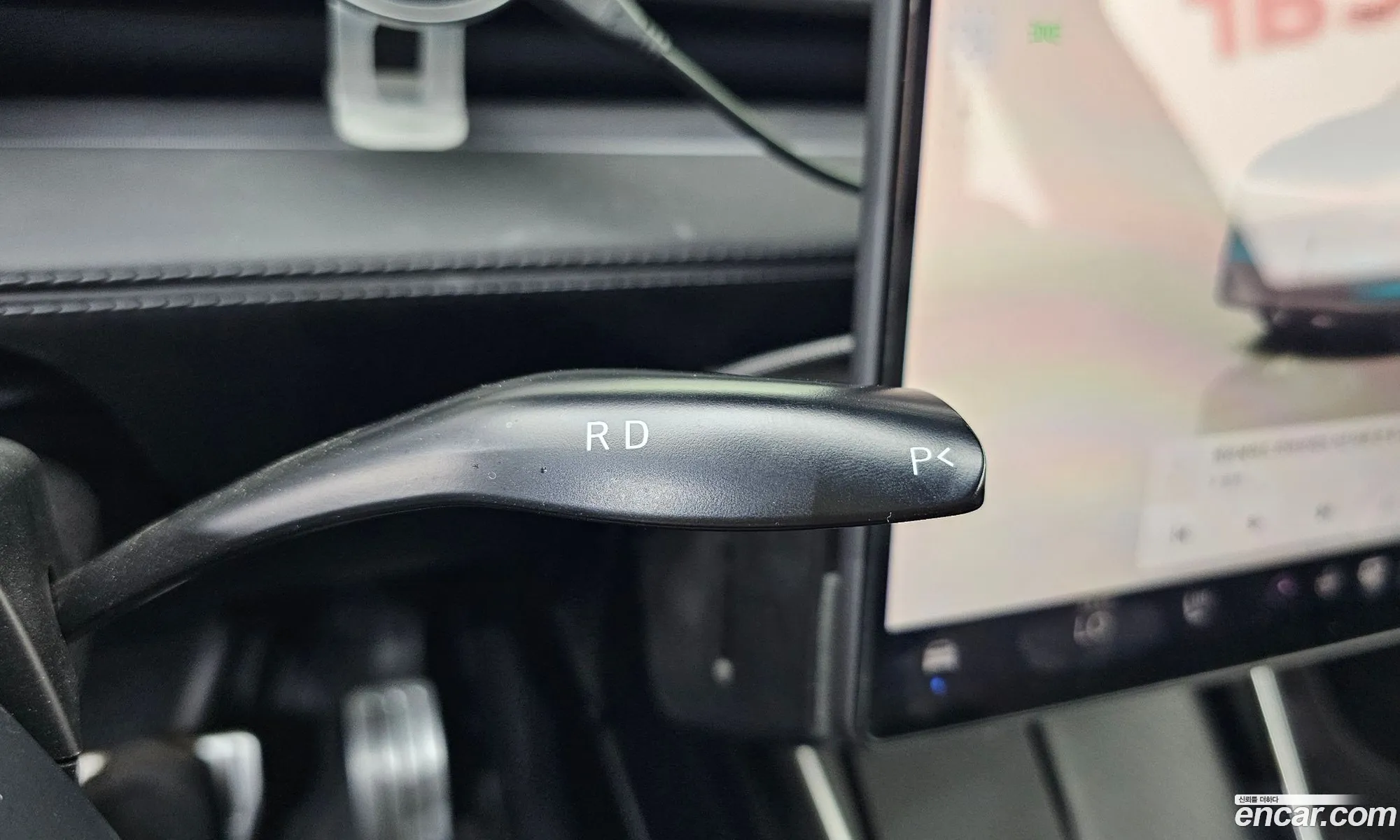 Tesla Model Y 2025 — 8