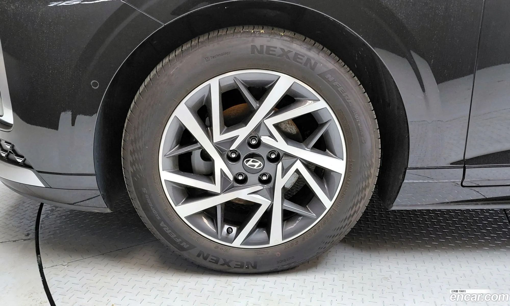 Hyundai Grandeur Hybrid 2023 — 24