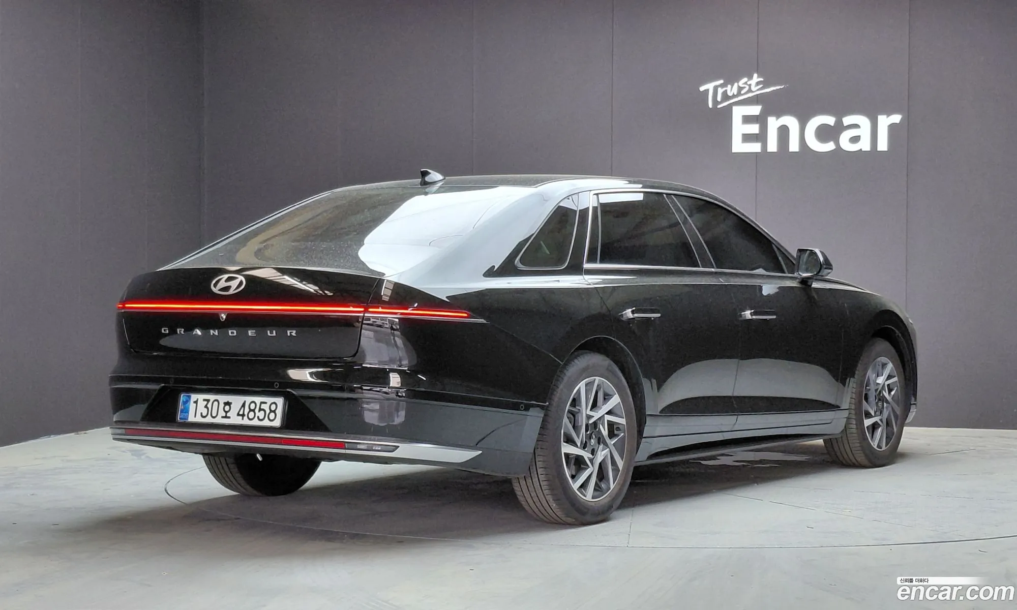 Hyundai Grandeur Hybrid 2023 — 8