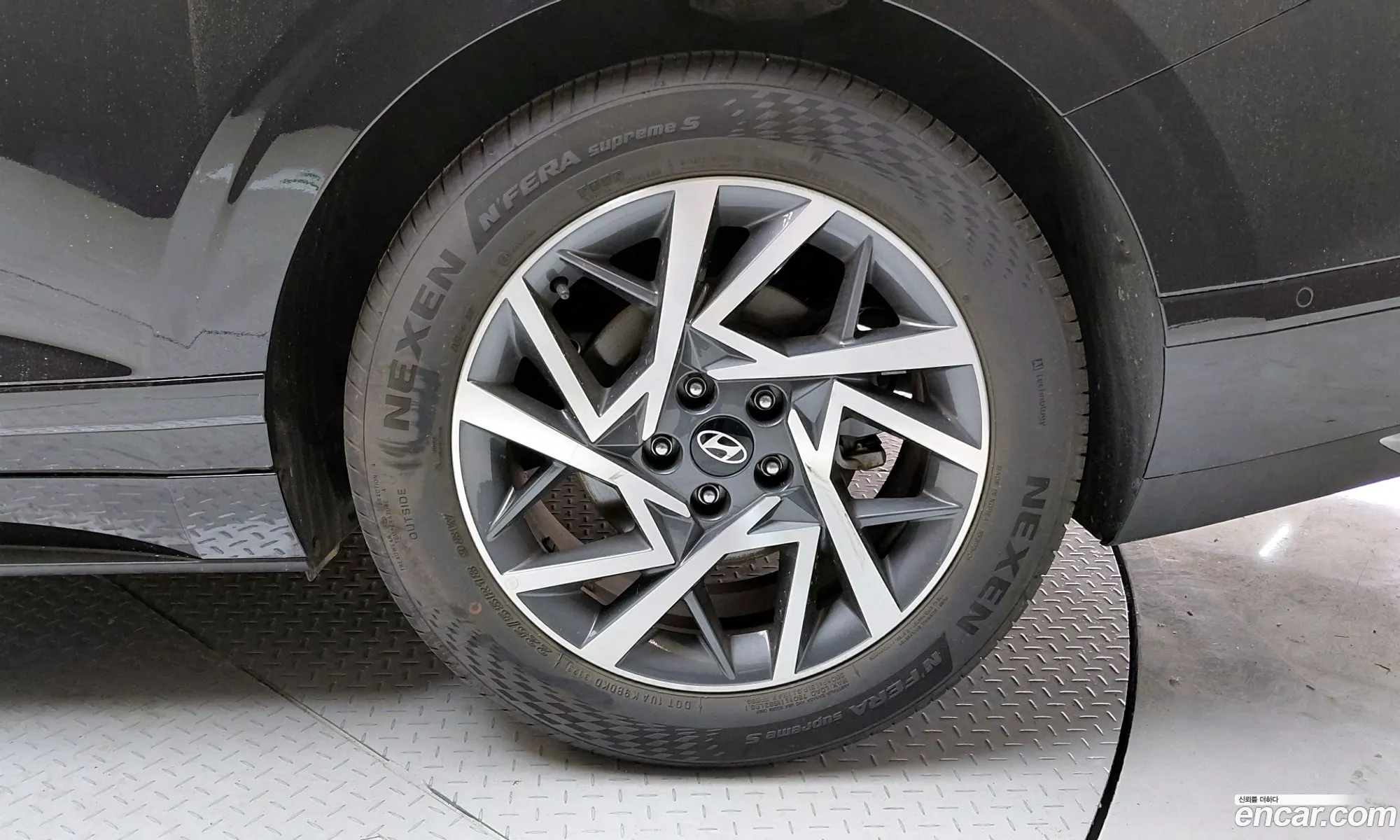 Hyundai Grandeur Hybrid 2023 — 30