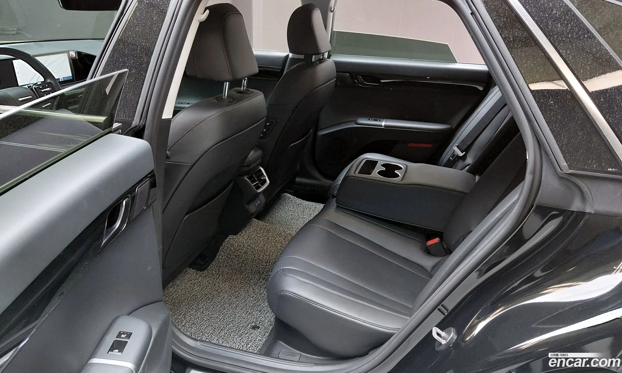 Hyundai Grandeur Hybrid 2023 — 12