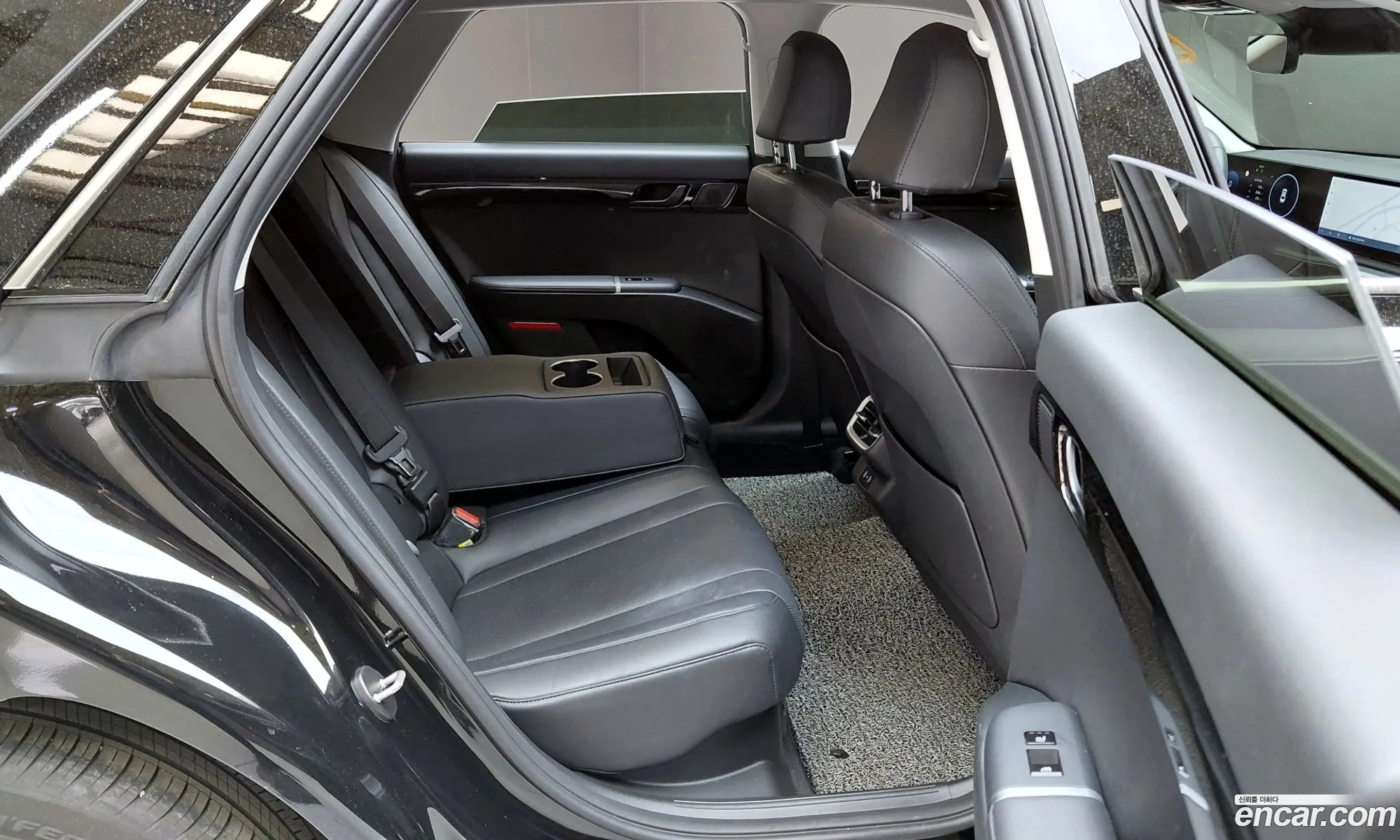 Hyundai Grandeur Hybrid 2023 — 13