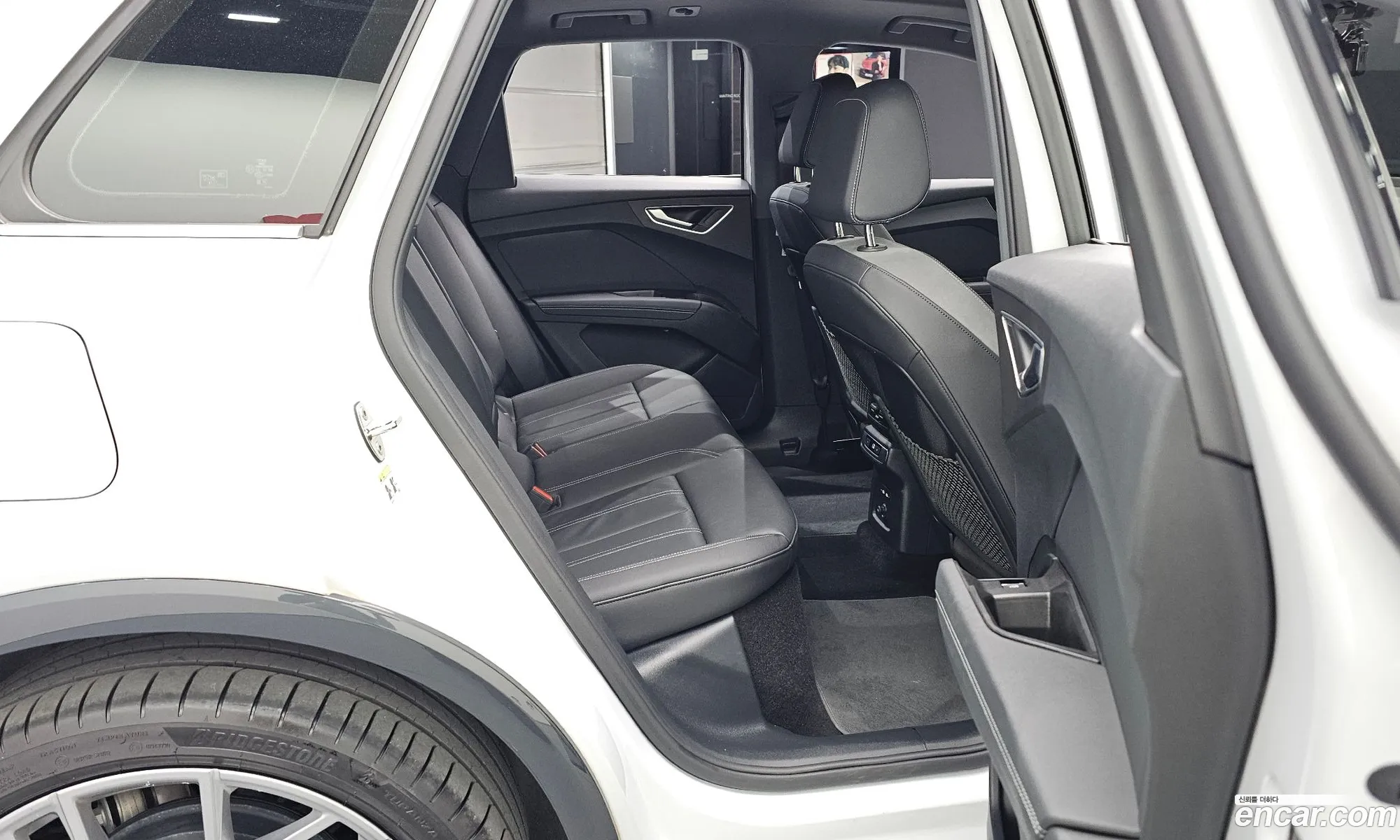 Audi Q4 e-tron 2025 — 15