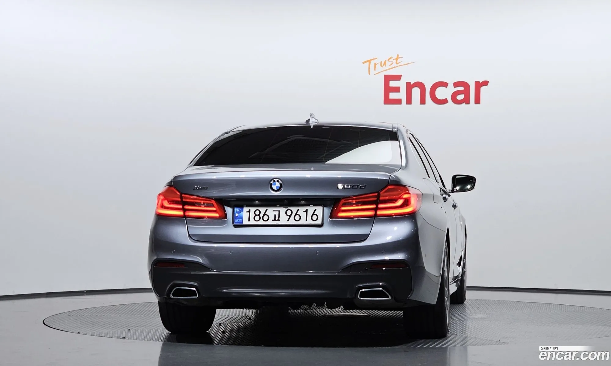BMW 5 Series 2018 WBAJC3107JDA33518 — 19