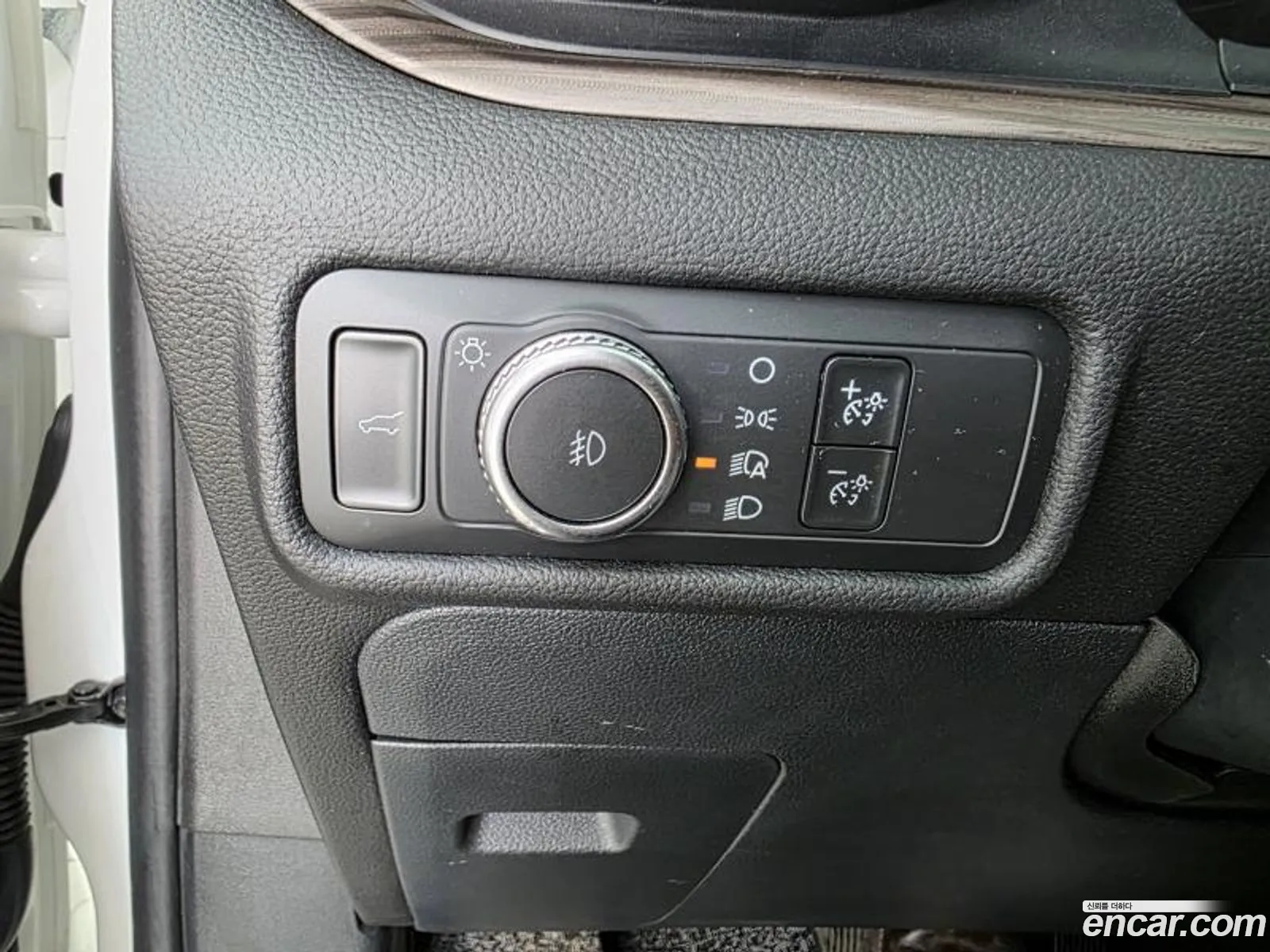 Ford Explorer 6th Gen 2021 — 4