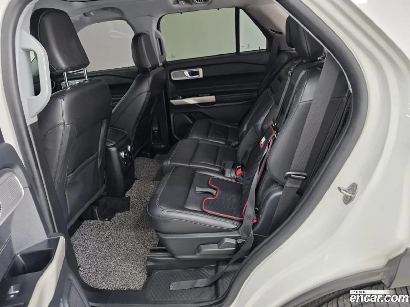 Ford Explorer 6th Gen 2021 — 14