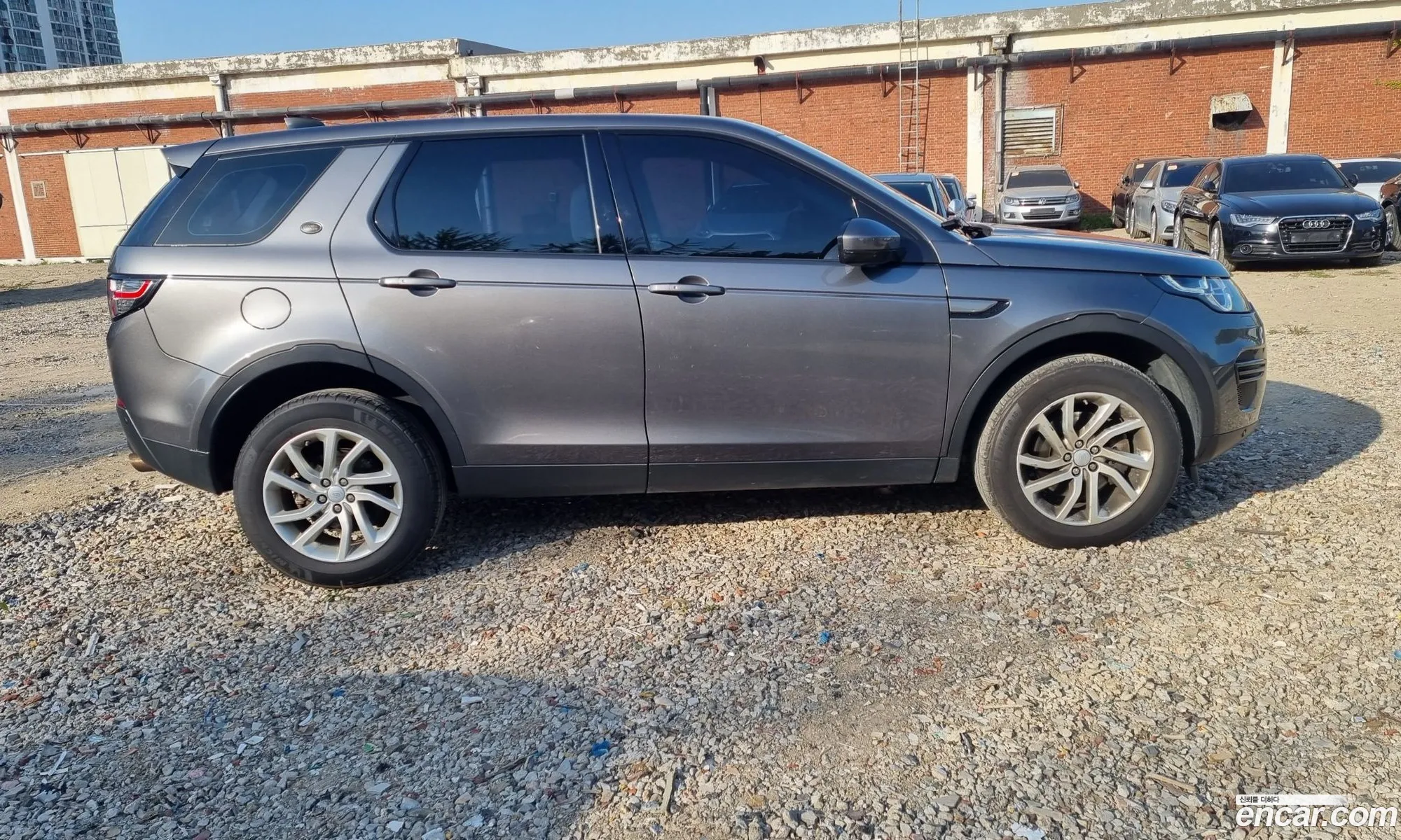 Land Rover Discovery Sport 2017 — 11