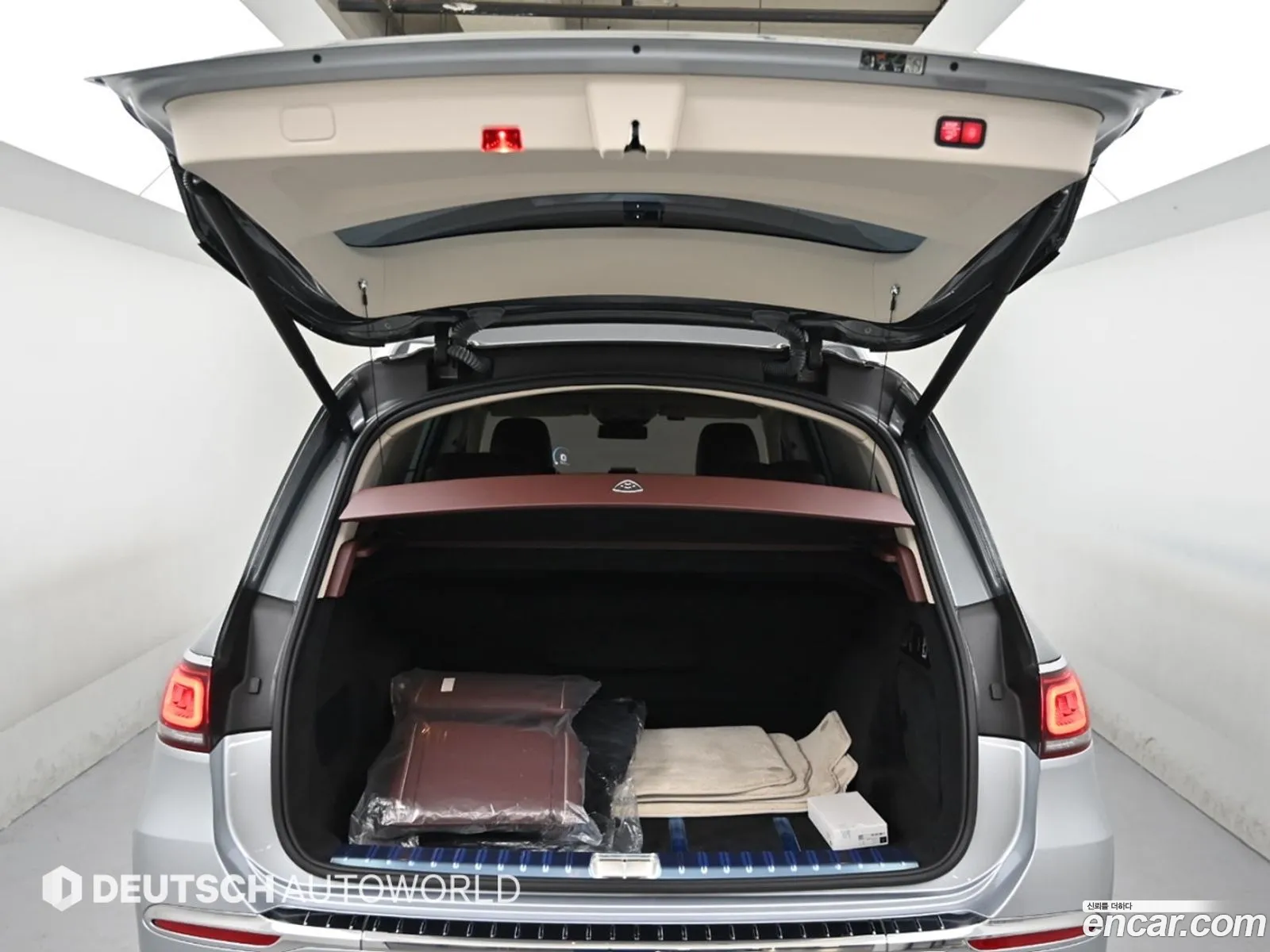 Mercedes-Benz GLS-Class X167 2023 — 12