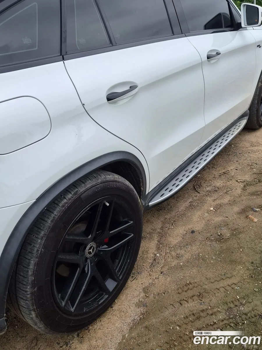 Mercedes-Benz GLE-Class W166 2016 — 3
