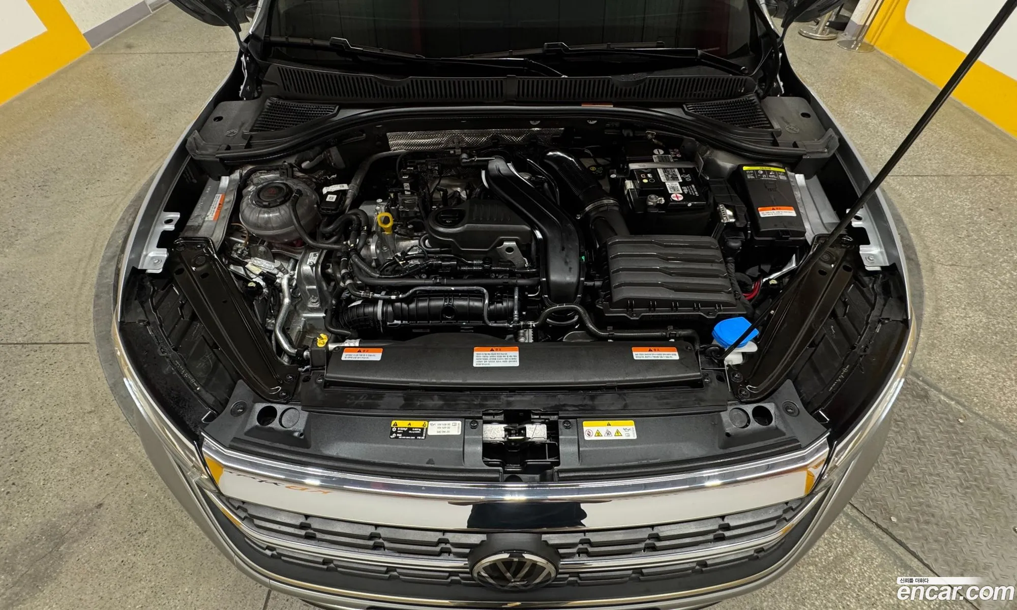 Volkswagen Jetta 7th Gen 2023 — 15