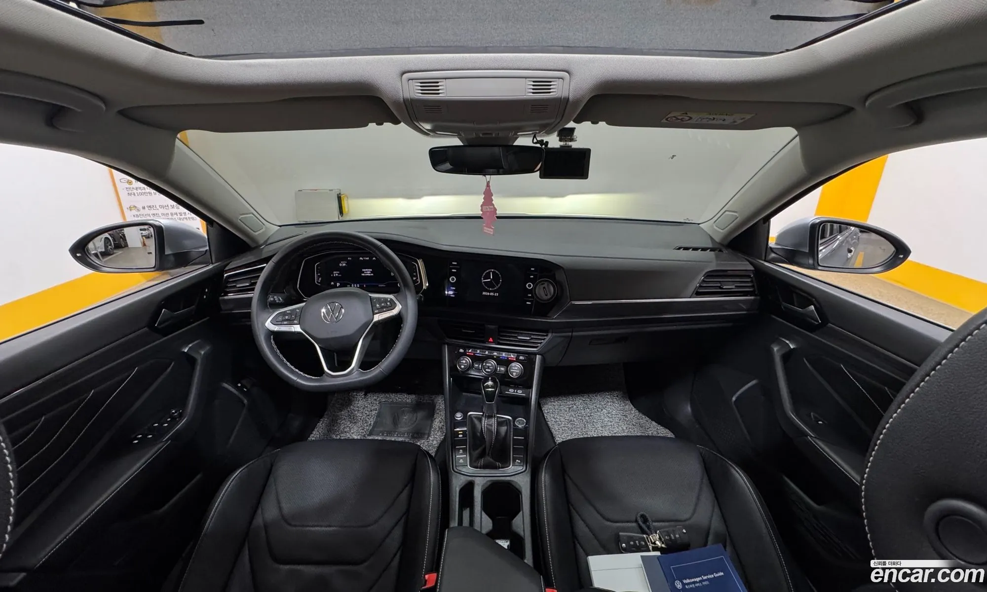 Volkswagen Jetta 7th Gen 2023 — 14