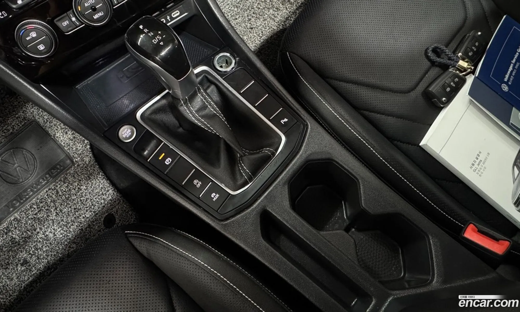 Volkswagen Jetta 7th Gen 2023 — 12