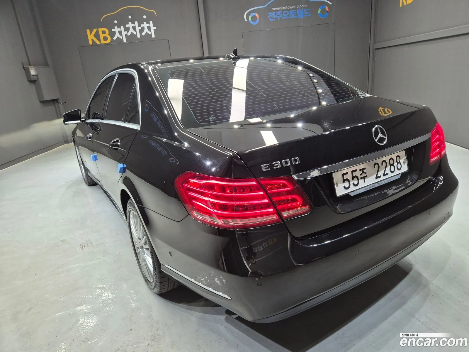 Mercedes-Benz E-Class W212 2013 — 2