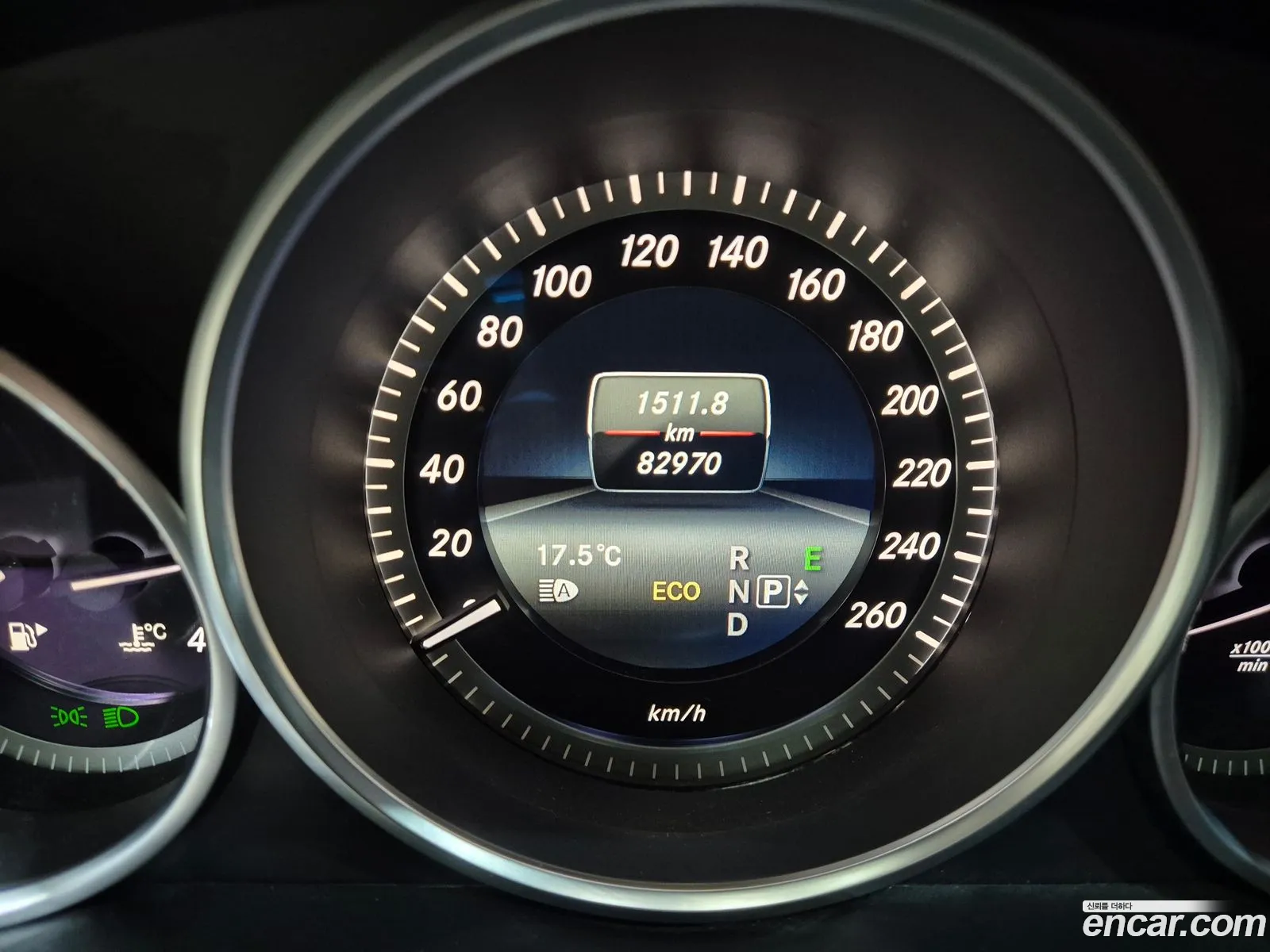 Mercedes-Benz E-Class W212 2013 — 11