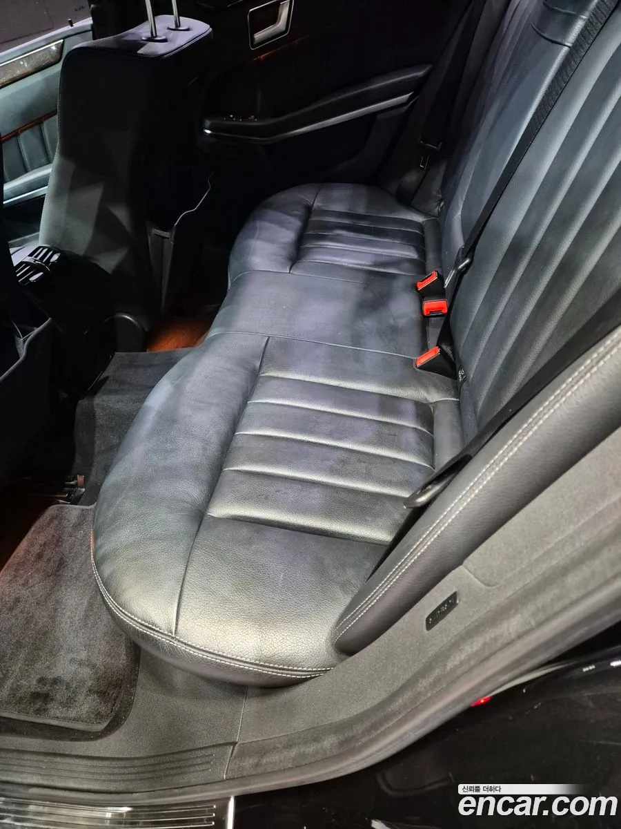 Mercedes-Benz E-Class W212 2013 — 10