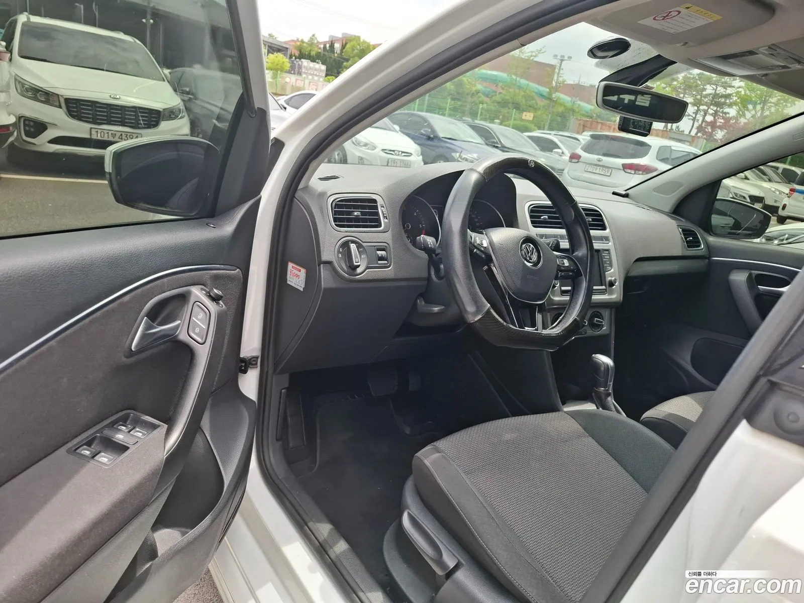 Volkswagen Polo 2015 — 4