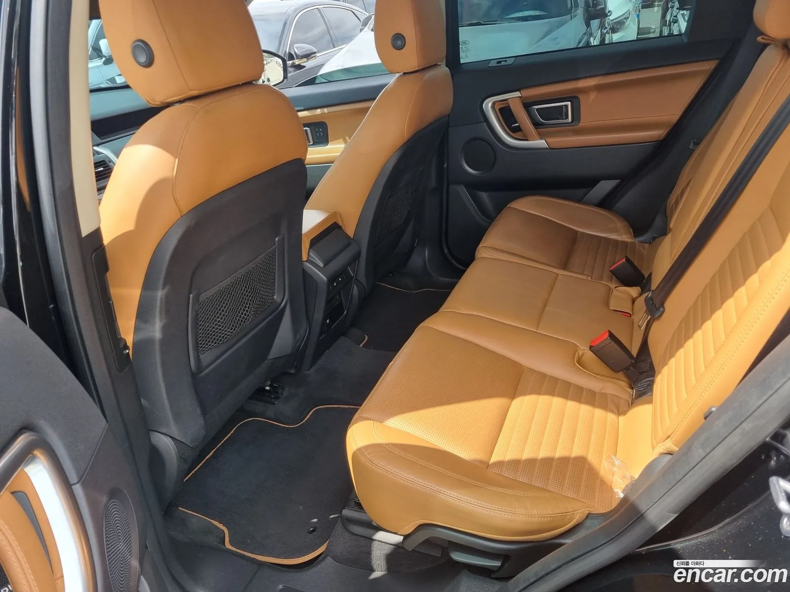 Land Rover Discovery Sport 2018 — 18