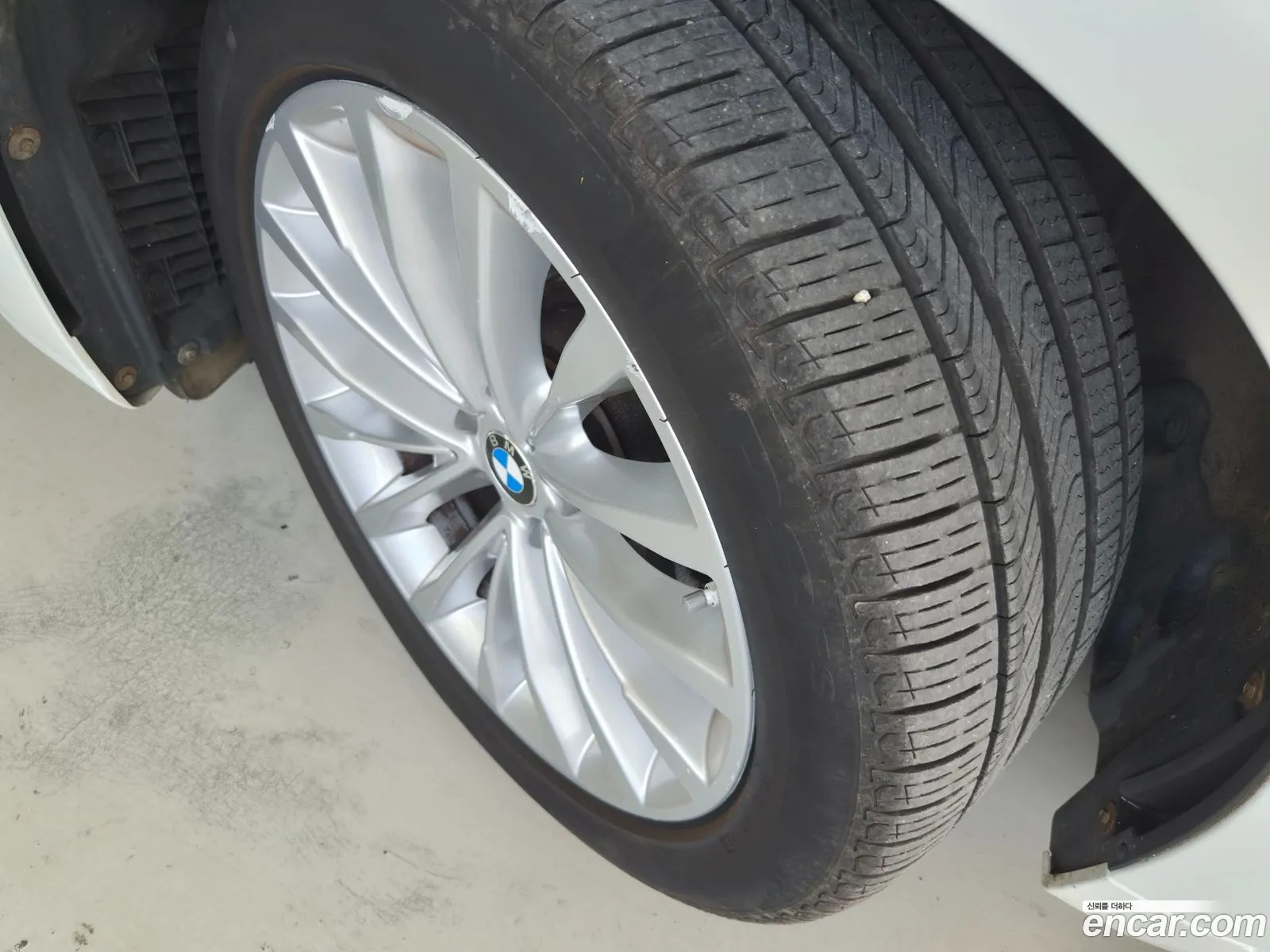 BMW 5 Series 2018 — 9