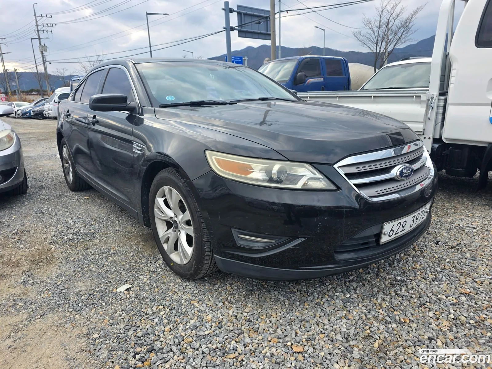 Ford Taurus 2010 — 3