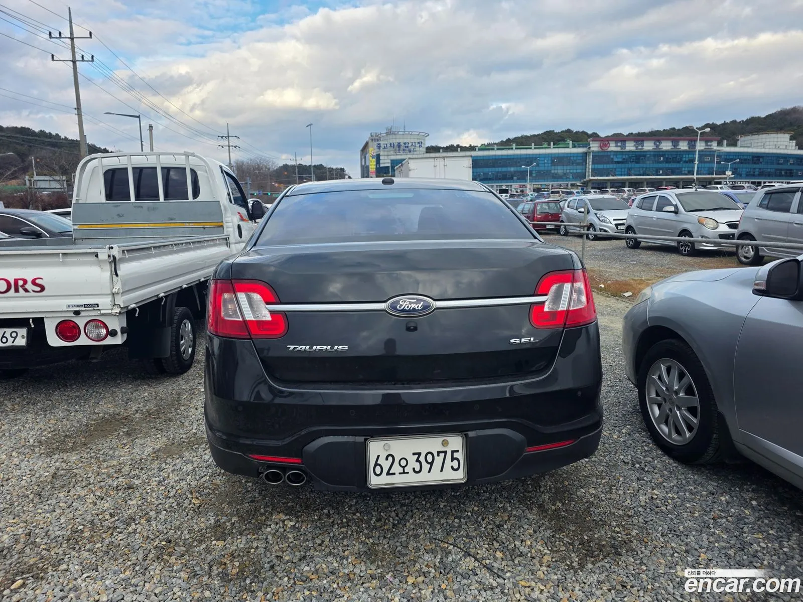 Ford Taurus 2010 — 7