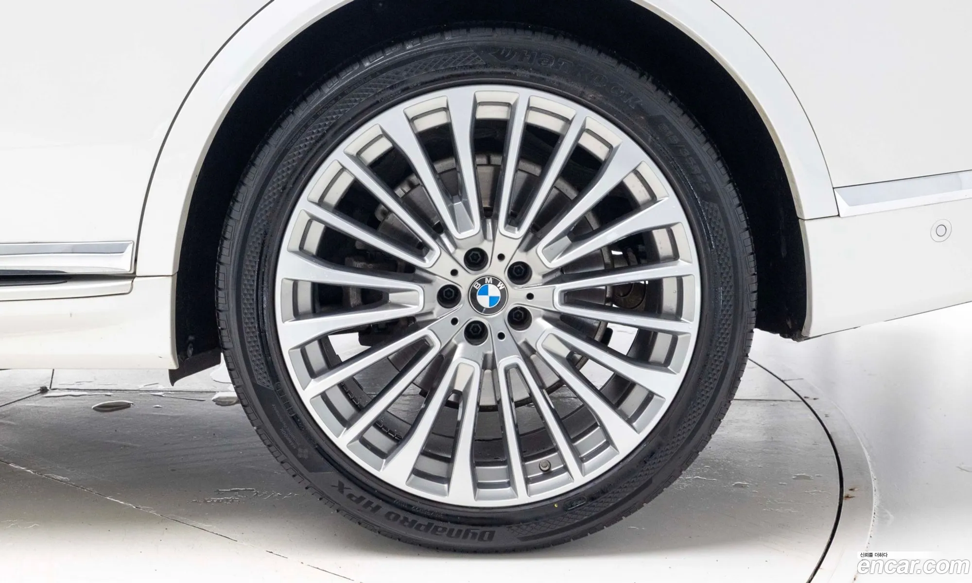 BMW X7 2021 — 19