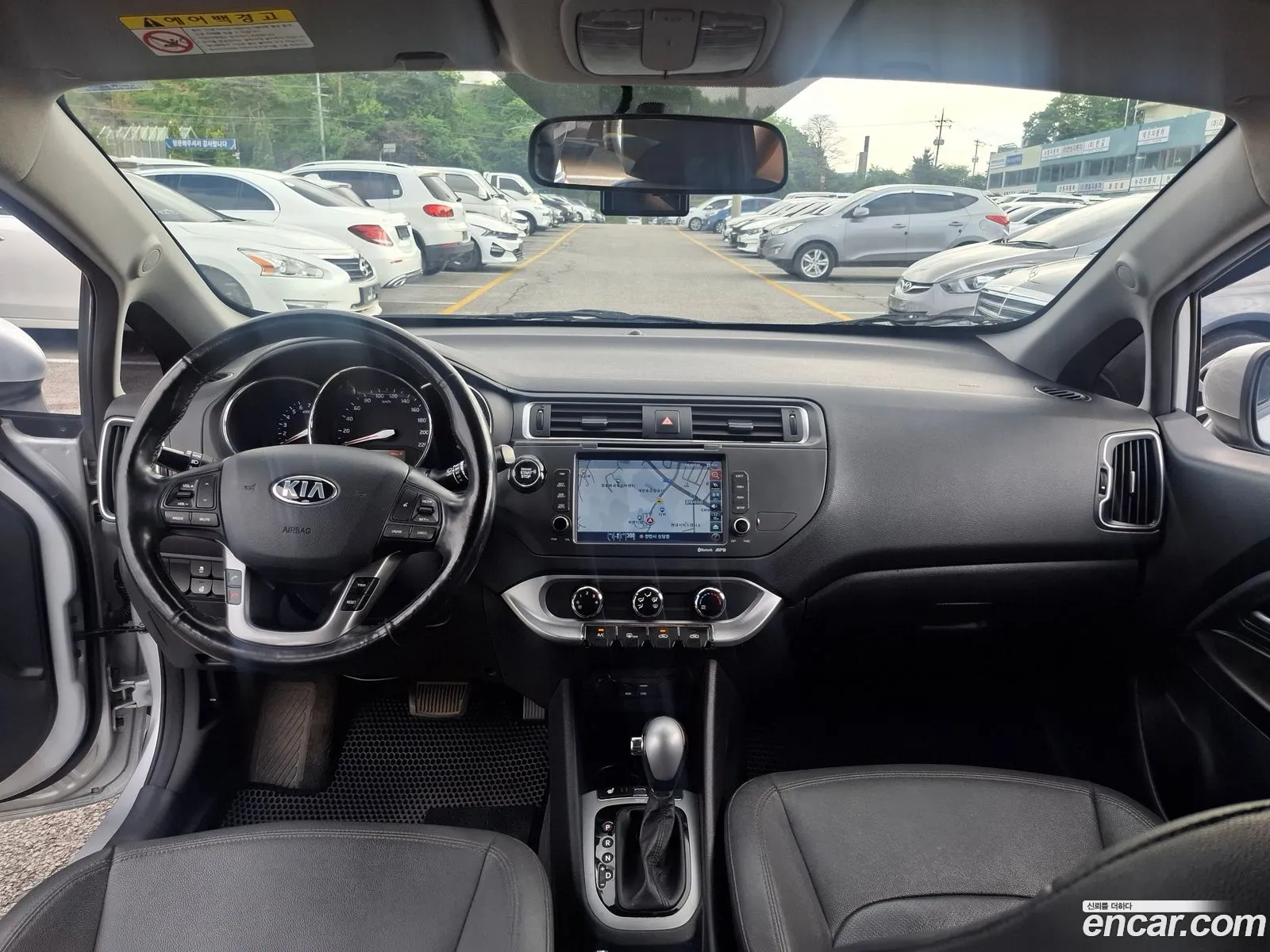 Kia Pride 2015 — 12