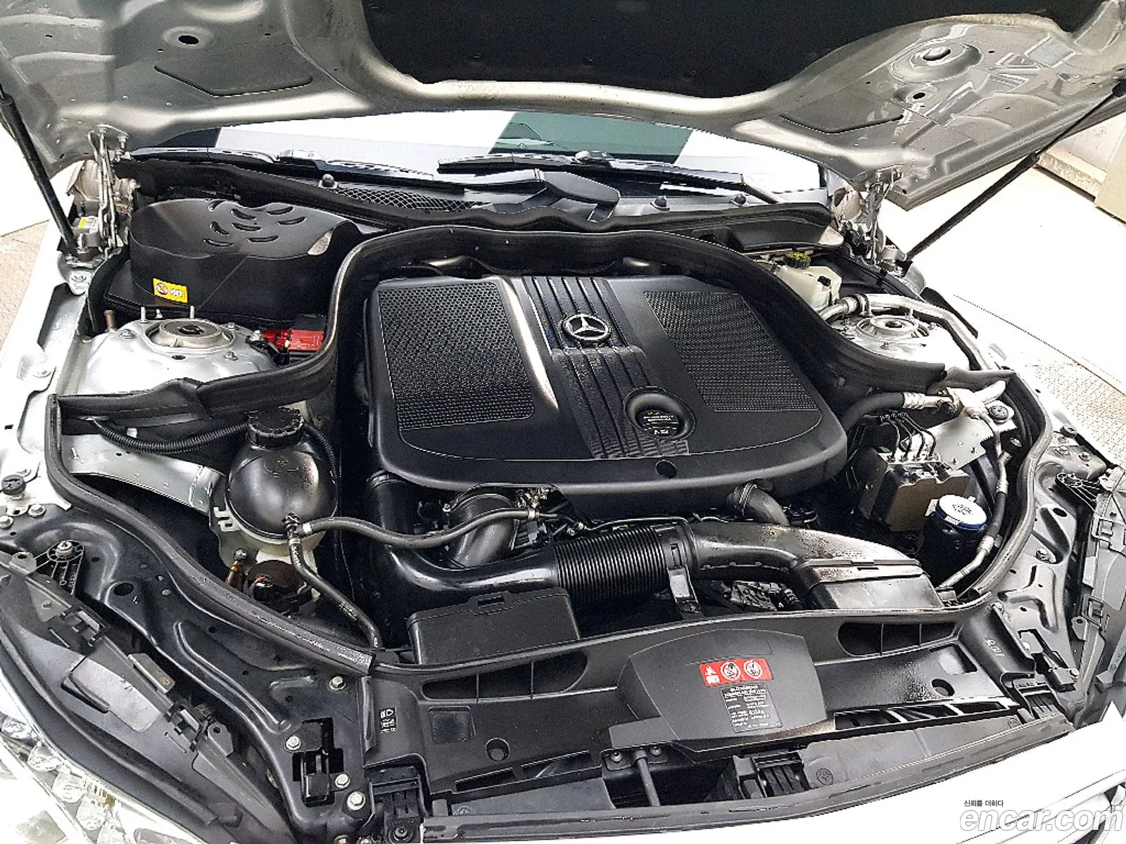 Mercedes-Benz E-Class W212 2014 — 12