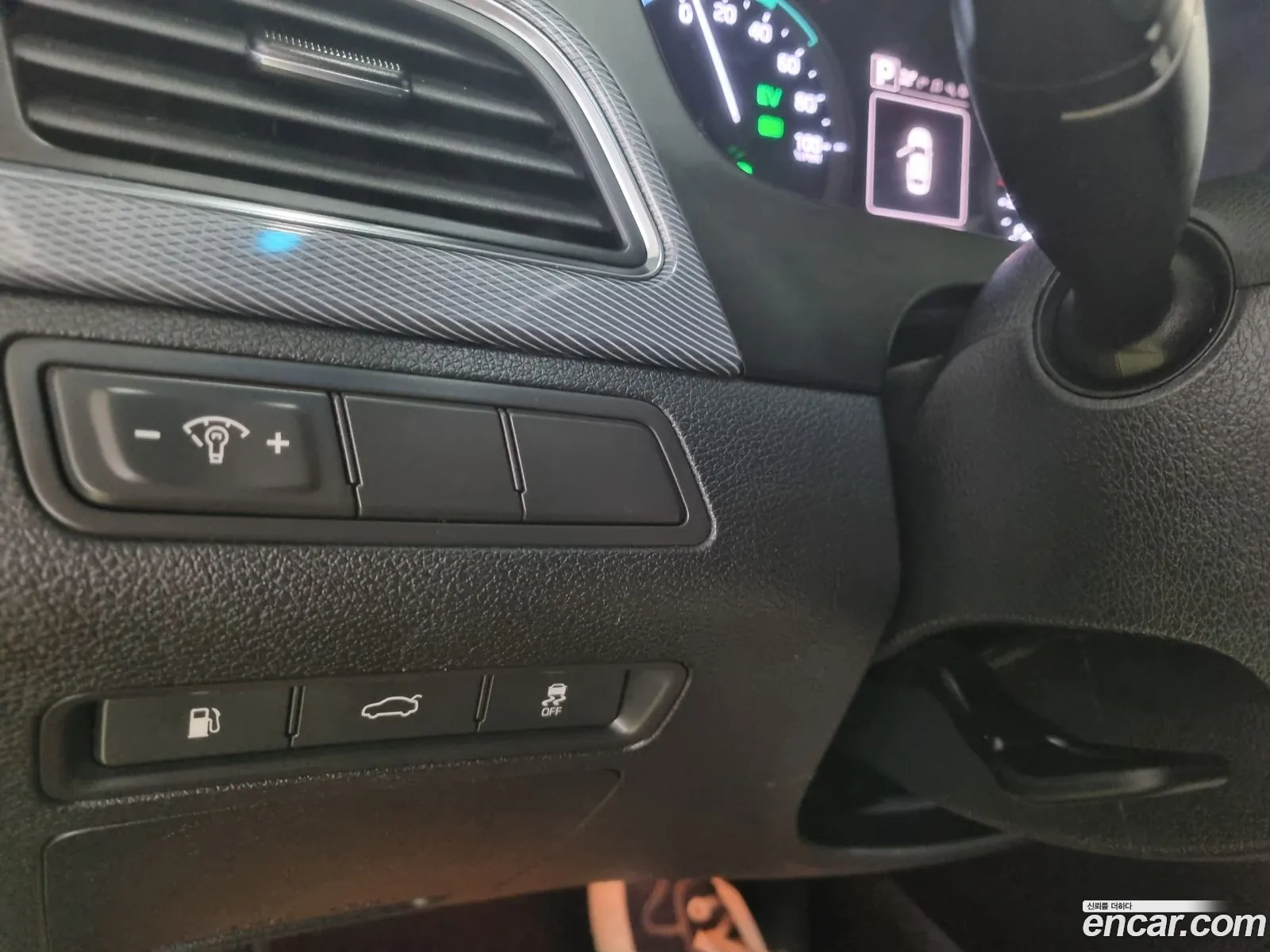 Hyundai LF Sonata Hybrid 2015 — 10