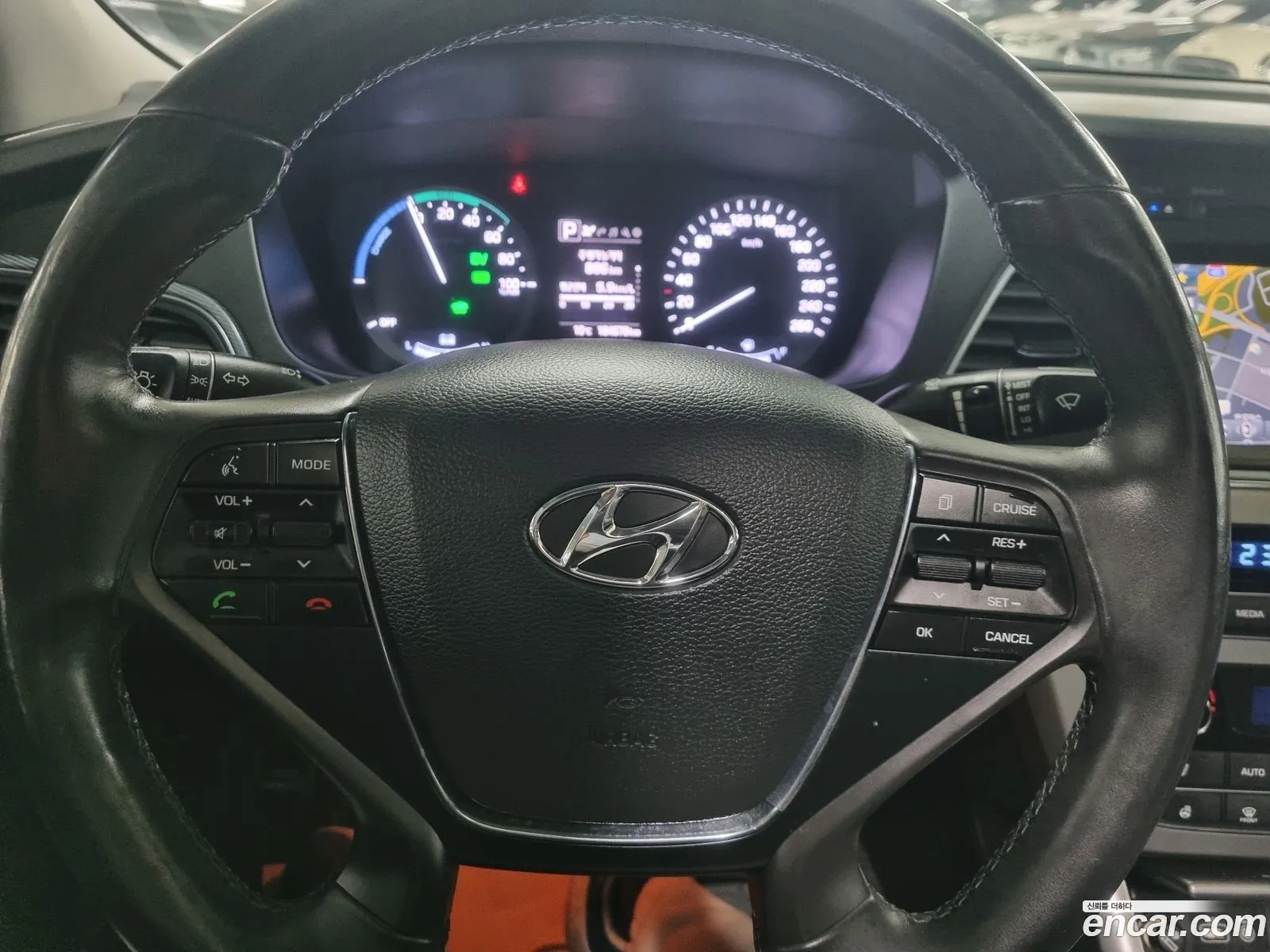 Hyundai LF Sonata Hybrid 2015 — 5