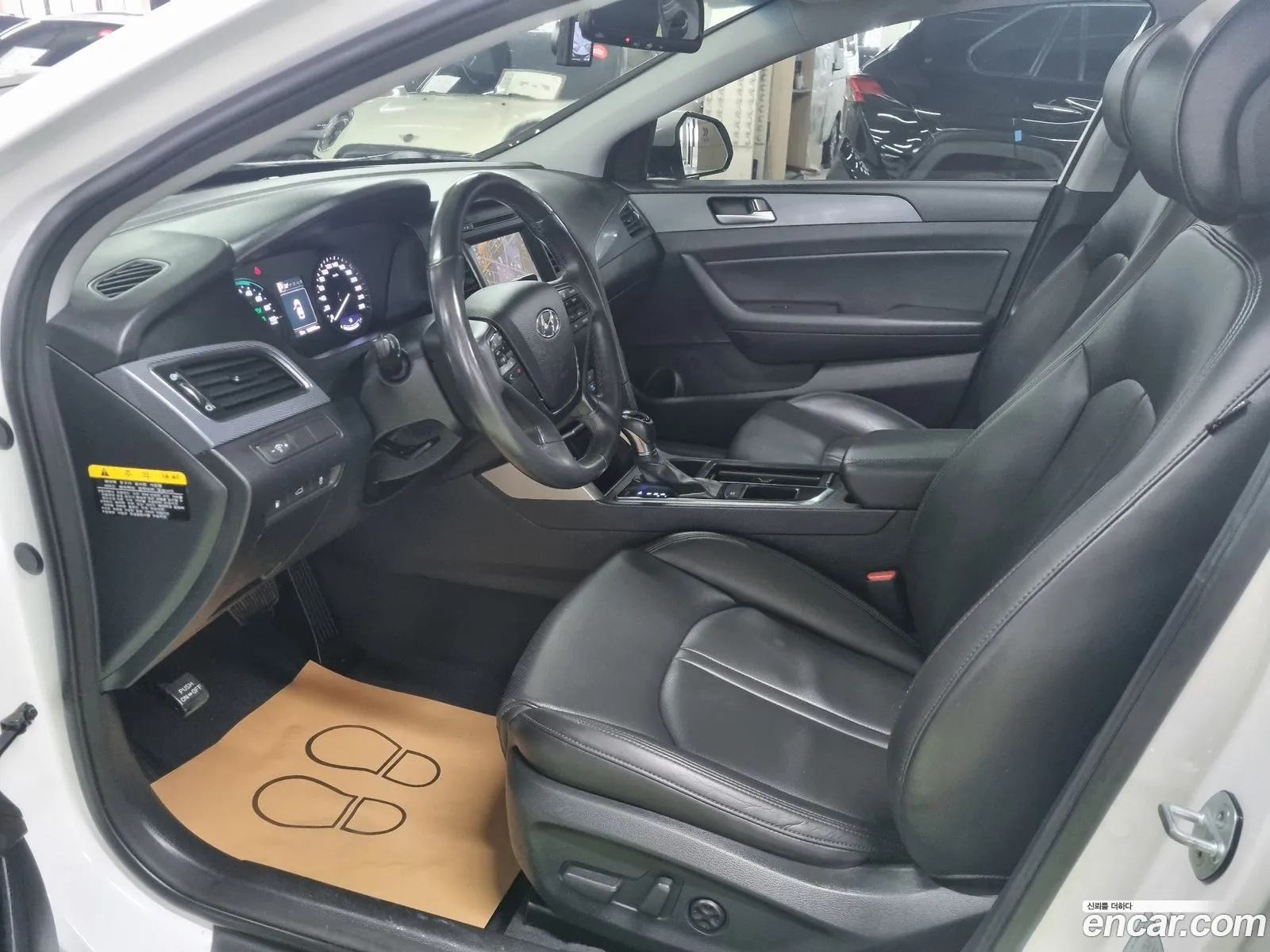 Hyundai LF Sonata Hybrid 2015 — 16
