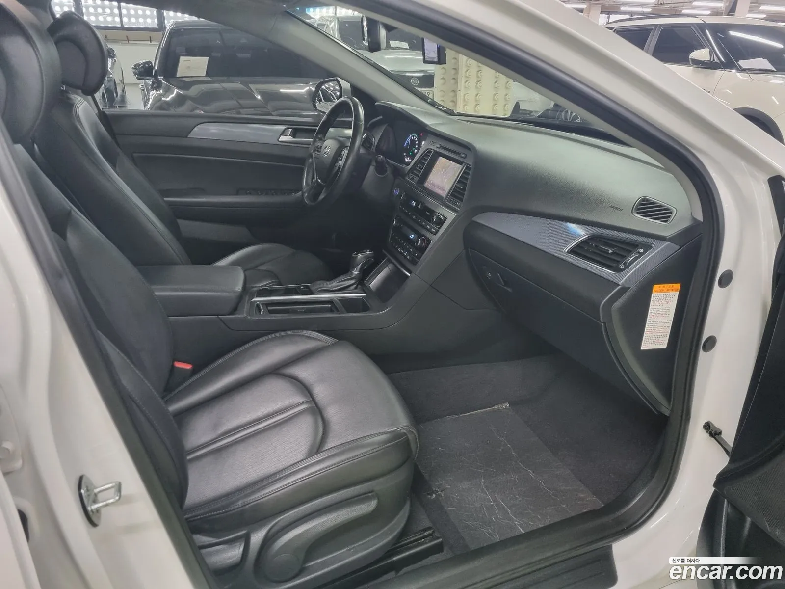 Hyundai LF Sonata Hybrid 2015 — 14