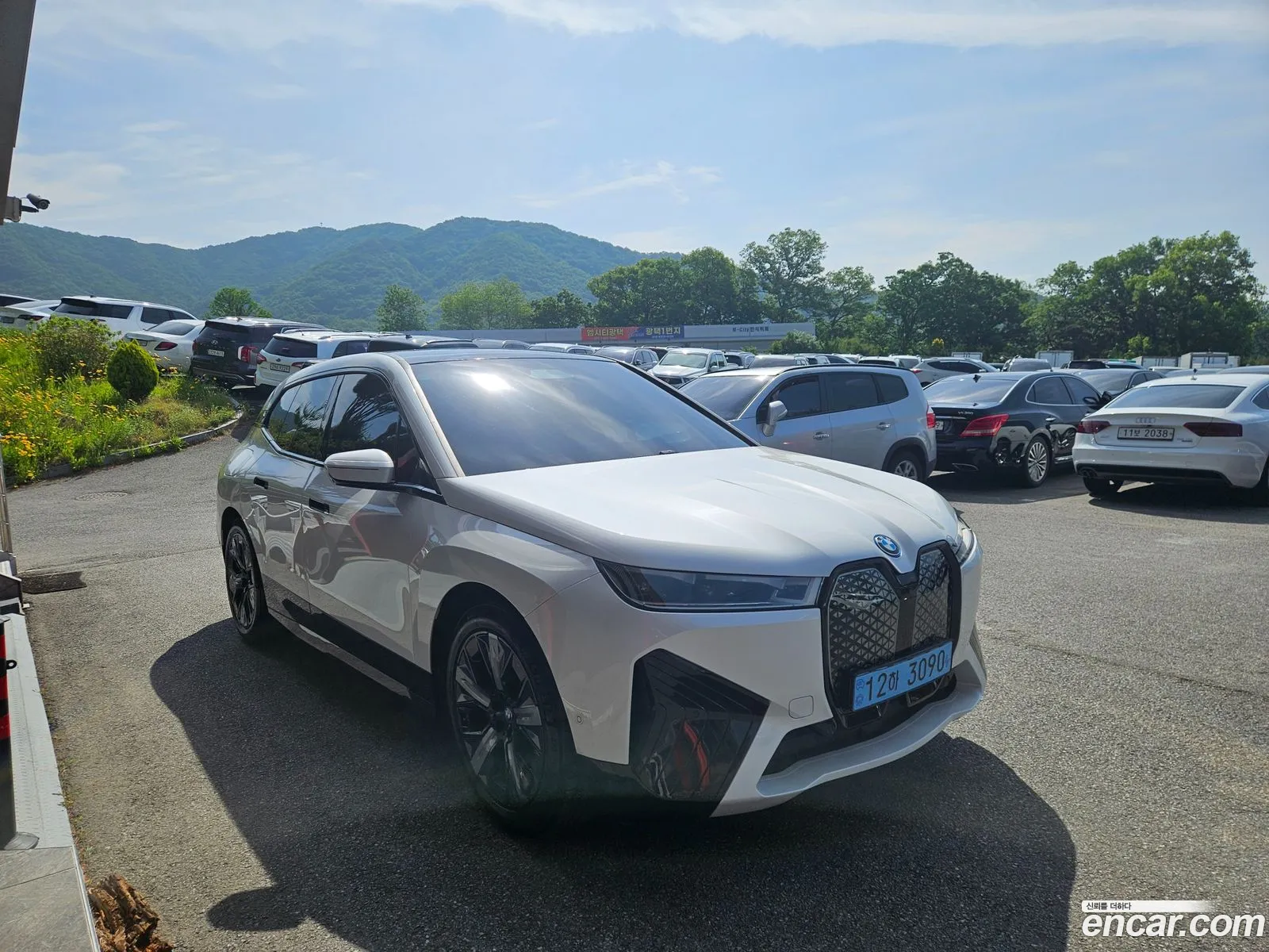 BMW iX 2023 — 5