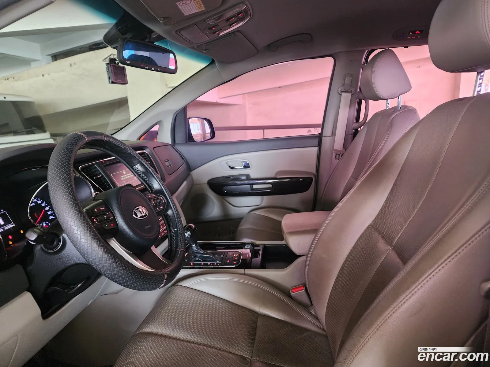 Kia Carnival 2015 — 9