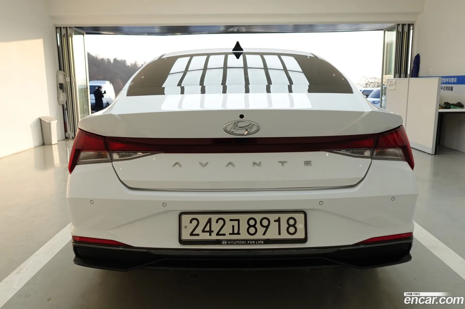 Hyundai Elantra Hybrid 2022 — 2