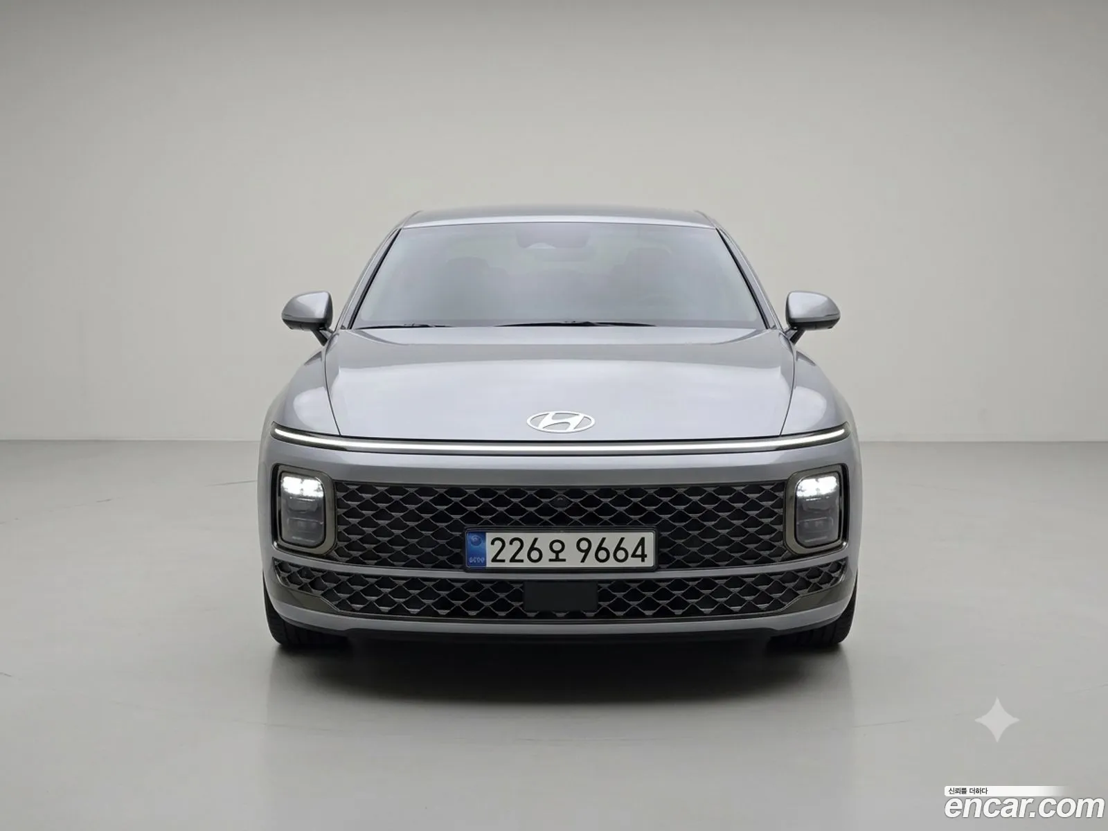 Hyundai Grandeur Hybrid 2024 — 4