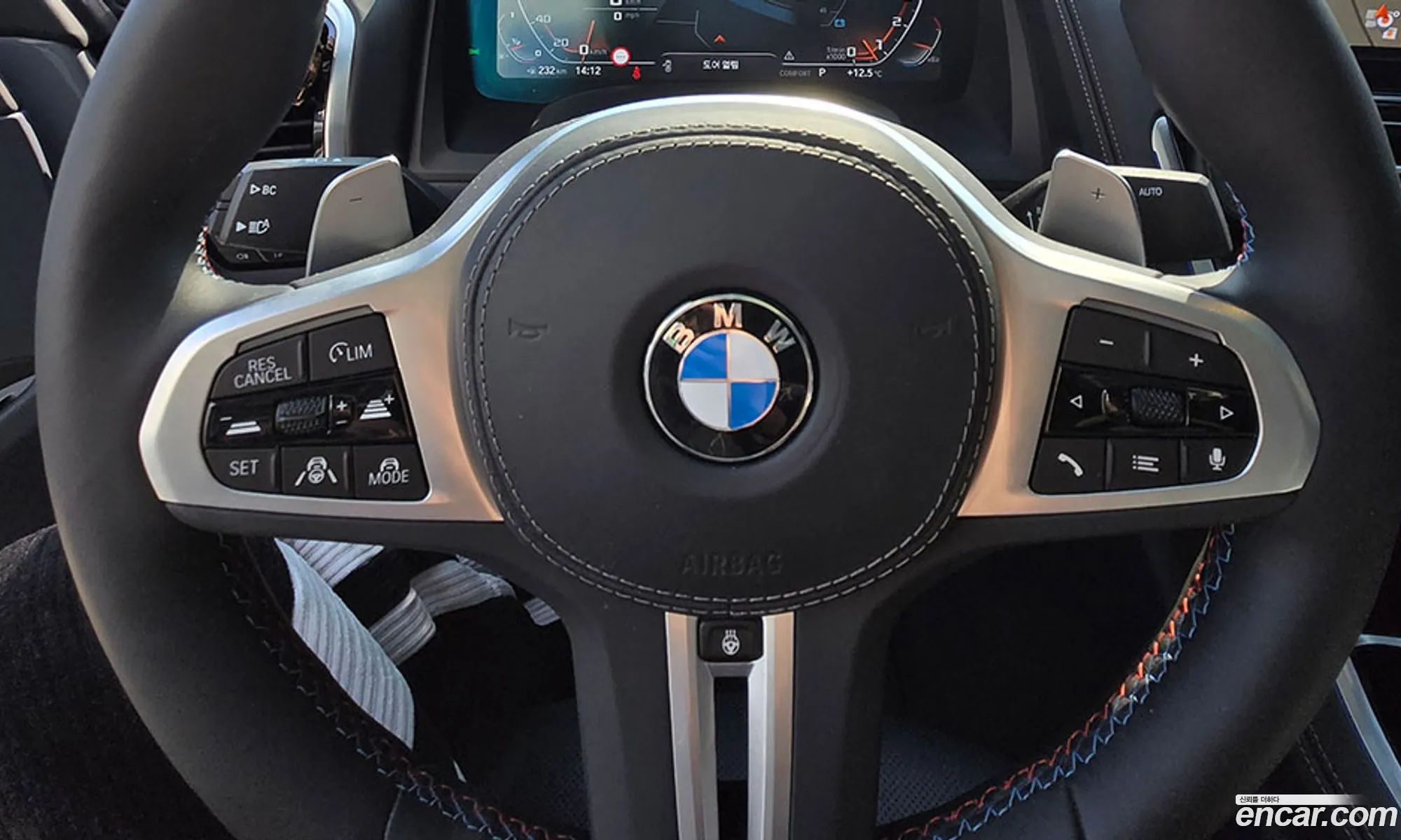 BMW 8 Series 2025 — 3