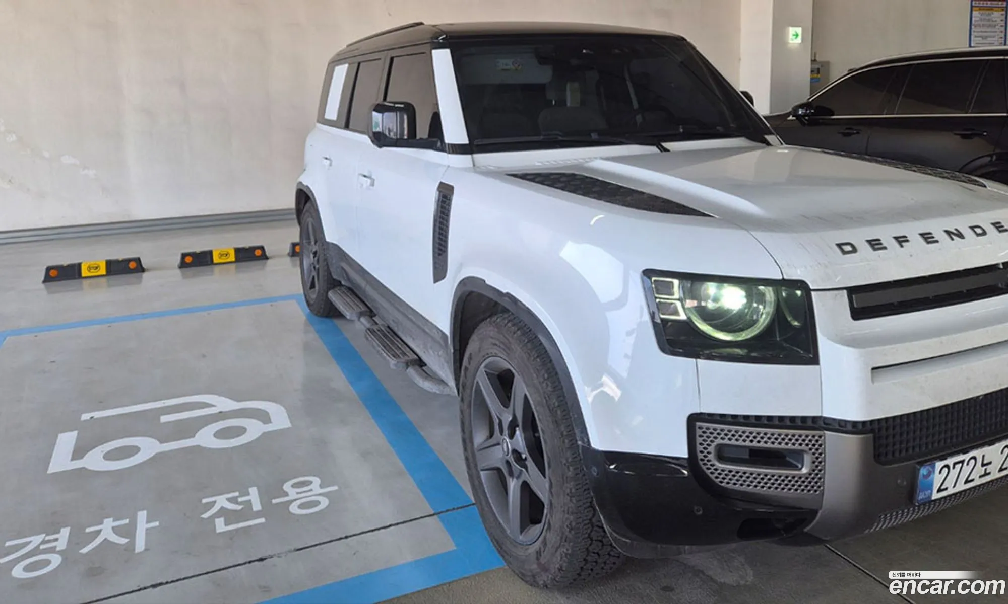 Land Rover Defender 2025 — 2